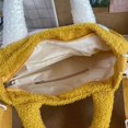 thumbnail image 3 of Bolso informal para mujer con correa ajustable, bolso de viaje con dibujos animados de ganso (amarillo), 3 of 8