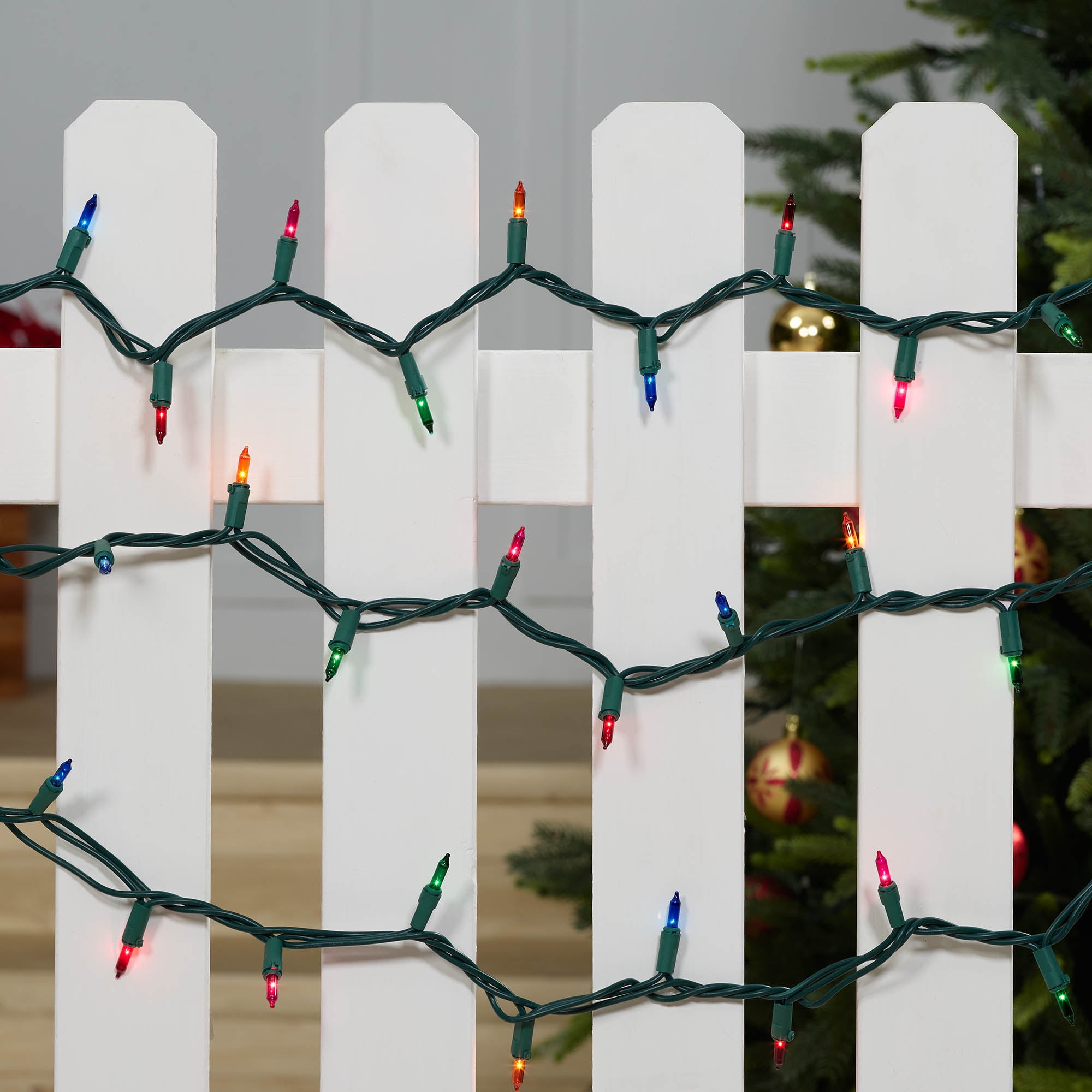 Mini guirlandes de Noël lumineuses dotées de 100 ampoules à incandescence, multicolores, avec fil vert, de 19,2 pieds, Holiday Time Espace entre les ampoules de 3,25 po (8,2 cm)
