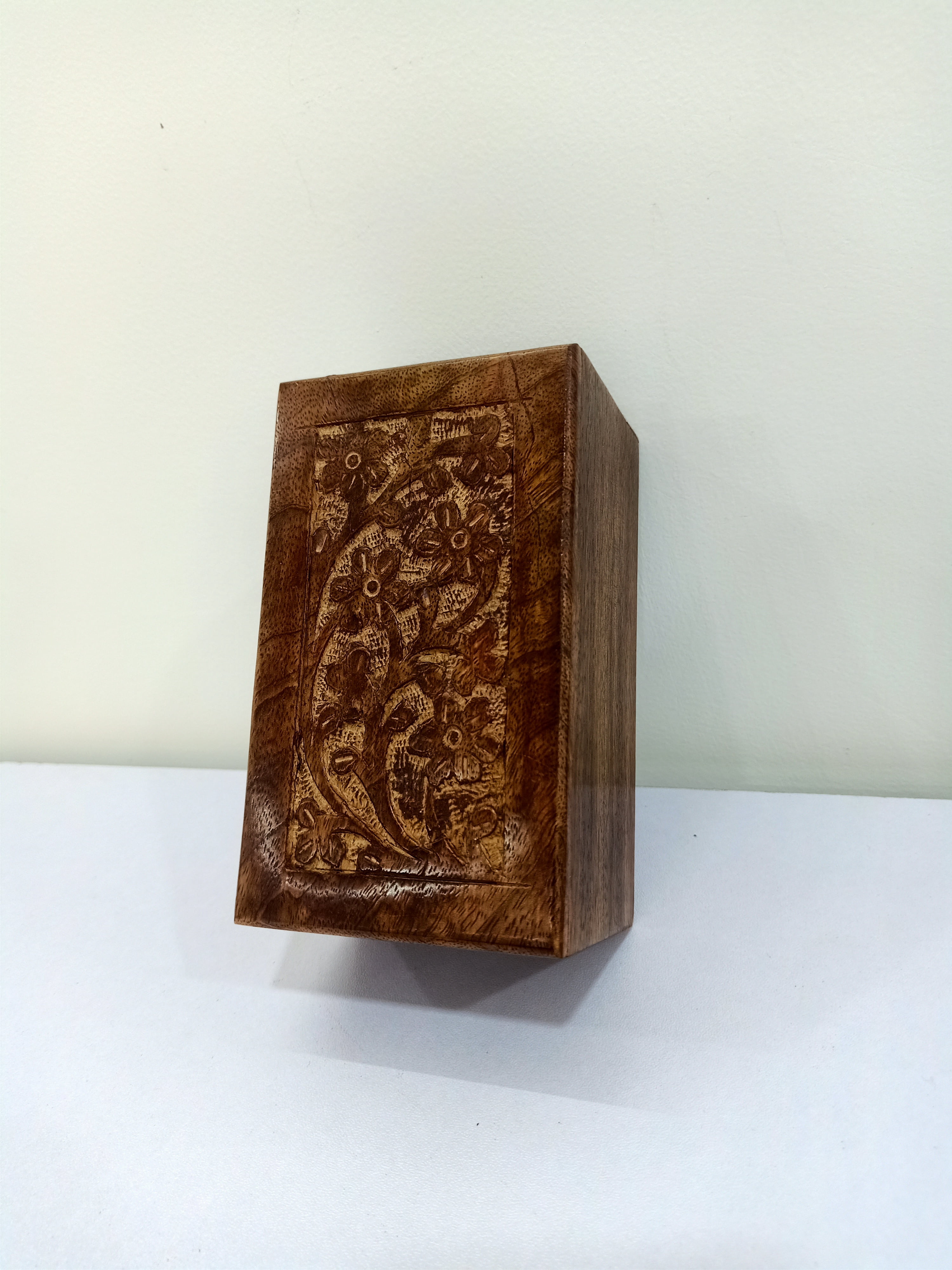 THOR INSTRUMENTS Wooden Keepsake Urn Box, Cremation Urns for Human Ashes, Handcarved Decorative Memorial Urn, Wood Casket Urn for Pets, Cat, Infant, Adult Memorial Urns, Burial Urns for Ashes