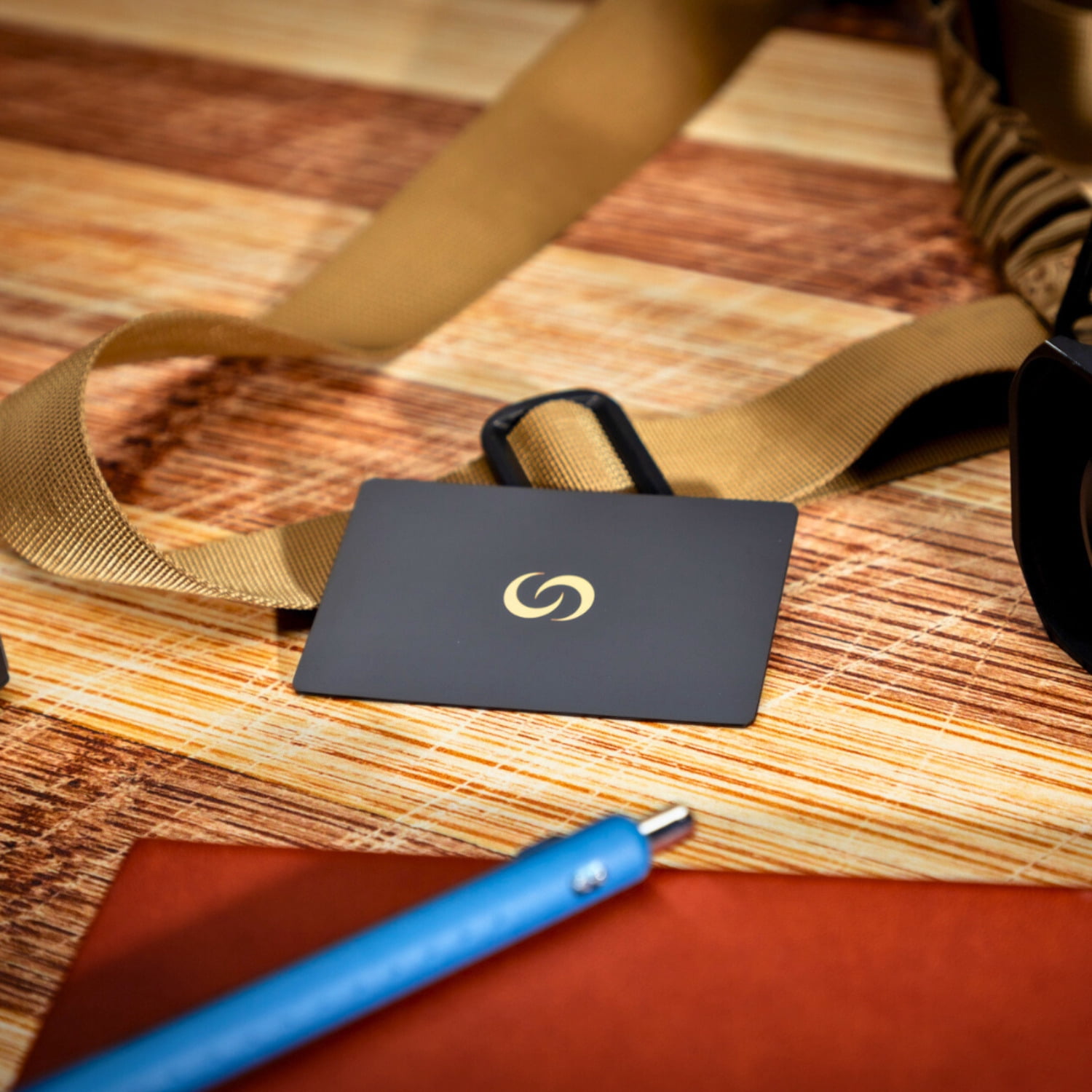 Contact Co. Smart Tap-to-Share Metal Card