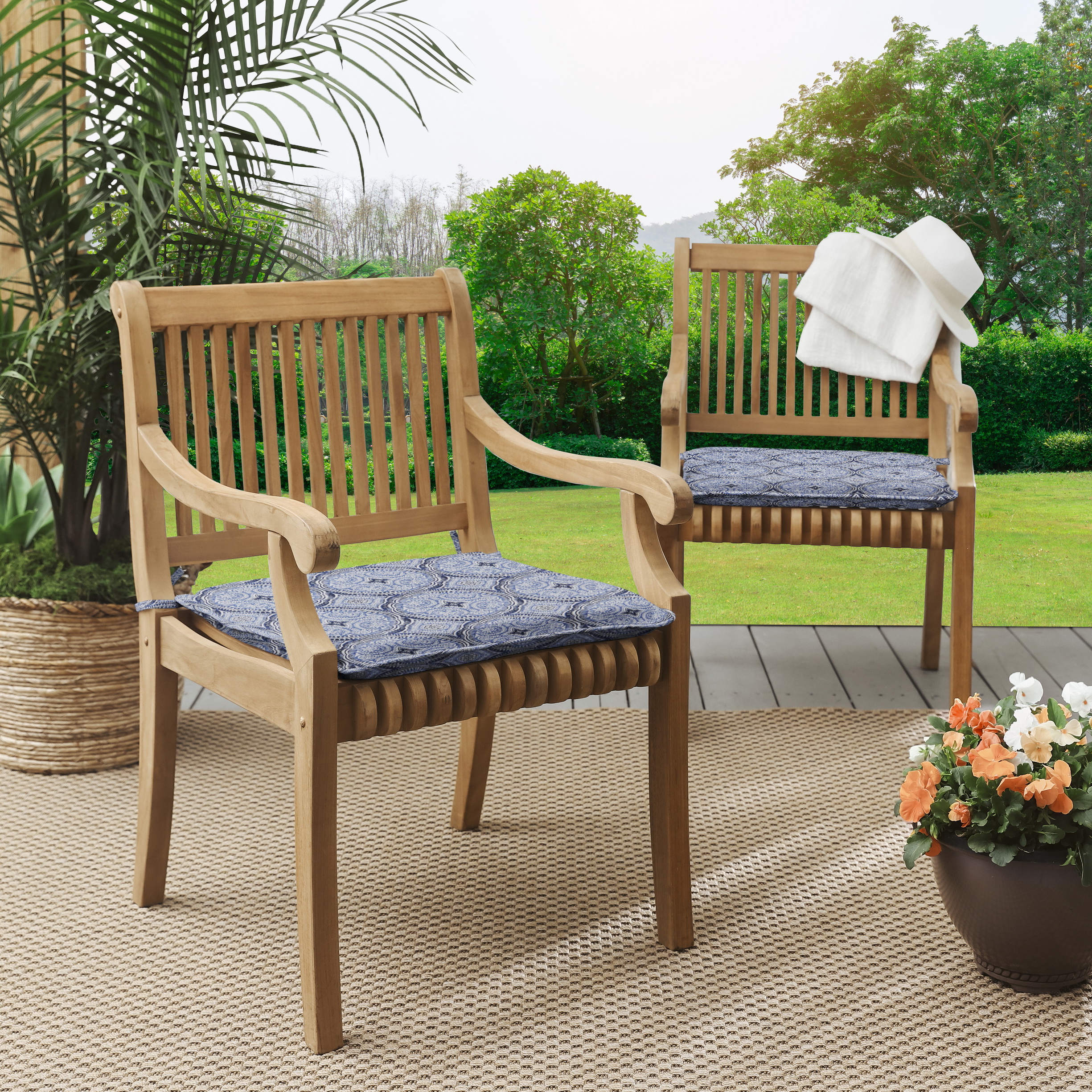 Sorra Home Blue Indoor/Outdoor Chair Pad Set, Corded