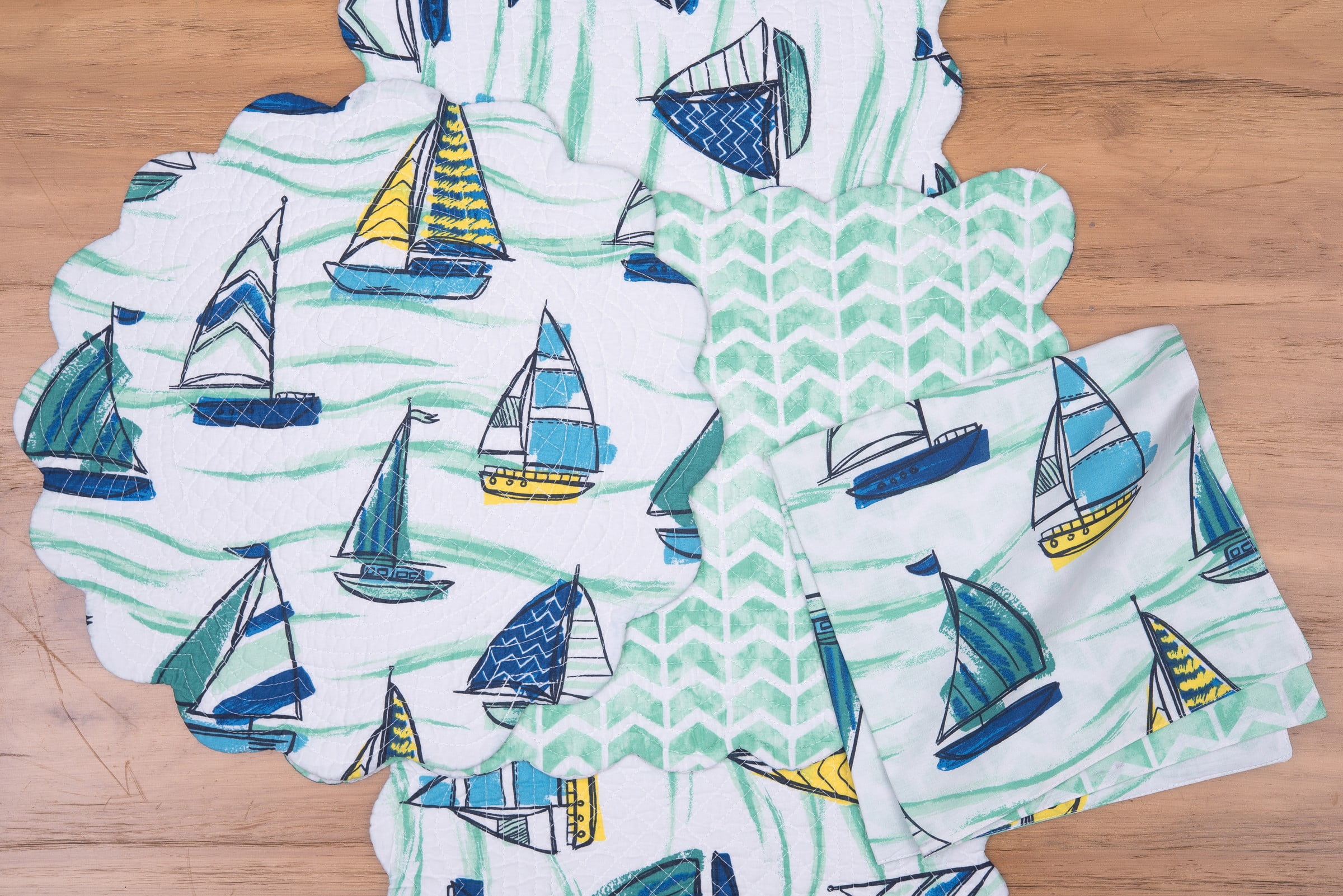 Dockside Cotton Quilted Round Reversible Placemats Set of 6, 17"