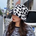 thumbnail image 3 of Sombrero de cubo esponjoso de invierno Vintage sombreros de Cloche cálido artificial al aire libre gorra de pescador para damas niñas - A Patrón A Sunnimix Sombrero de pescador para mujer hombre, 3 of 8