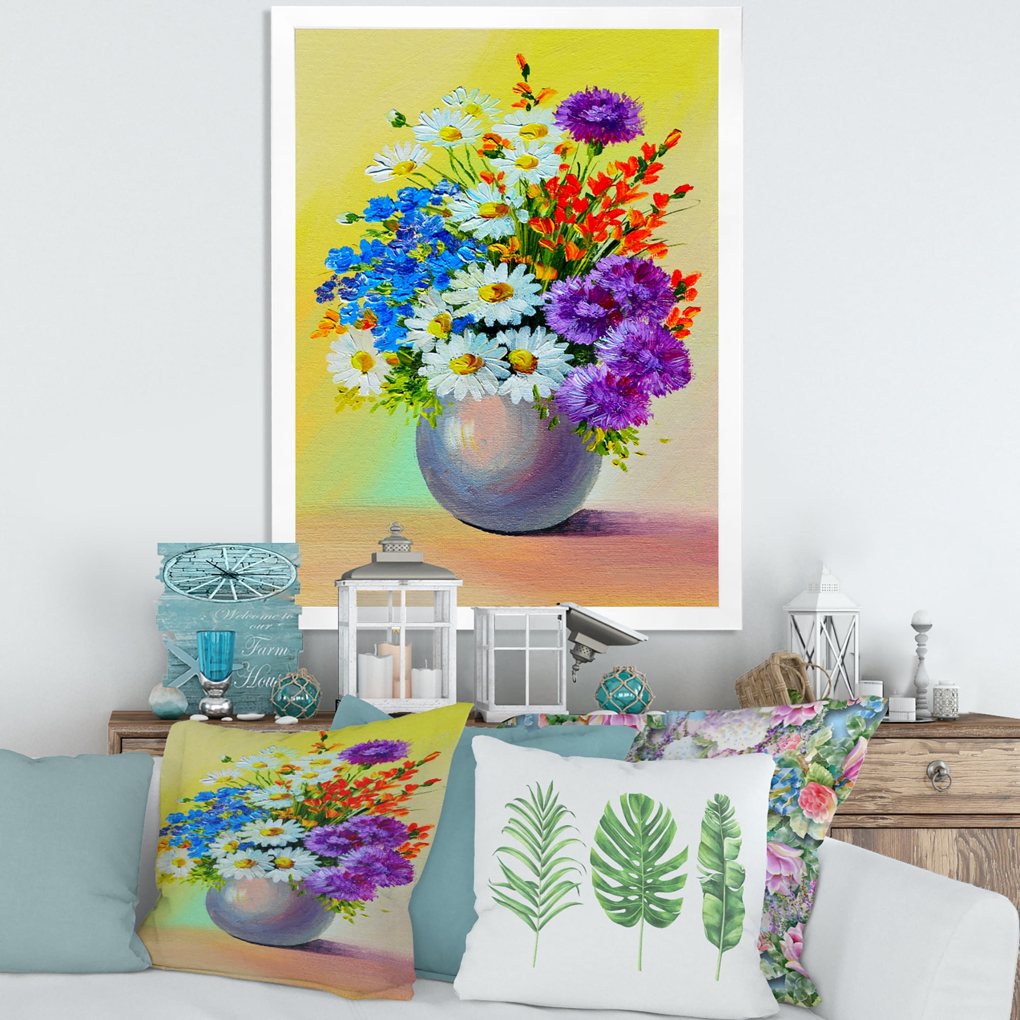 Designart 'Still Life A Bouquet Of Red Blue & White Flowers' Traditional Framed Art Print