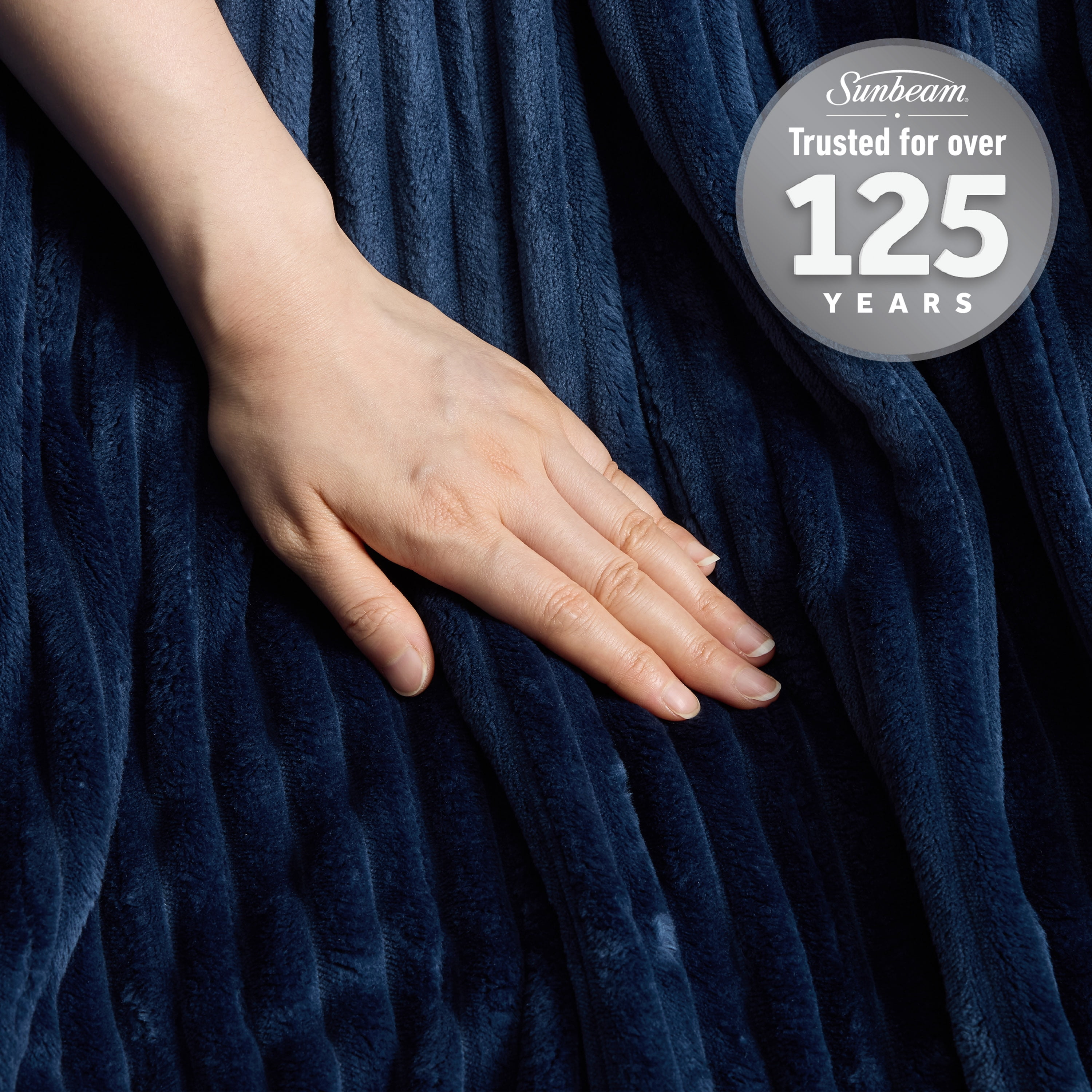 Jeté chauffant extra long en velours côtelé bleu intense quatre réglages de chaleur, arrêt automatique, 127 cm x 177,8 cm (50 po x 70 po) SUNBEAM JETE CHAUFFANT