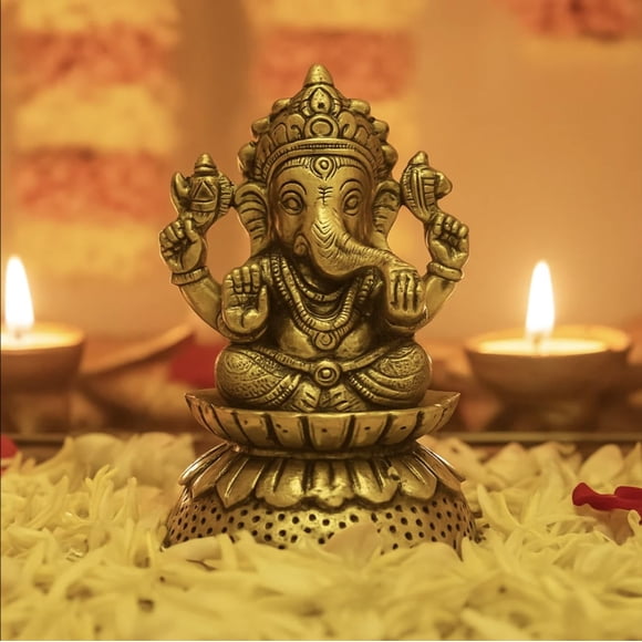 Idol pour Décoration Intérieure - Ganesha sur Lotus, Finition Or Antique, Laiton, Or Idol pour Maison, Ganesh Élégant Idol pour Espaces Spirituels et Esthétiques, Religieux, Occasion Idol