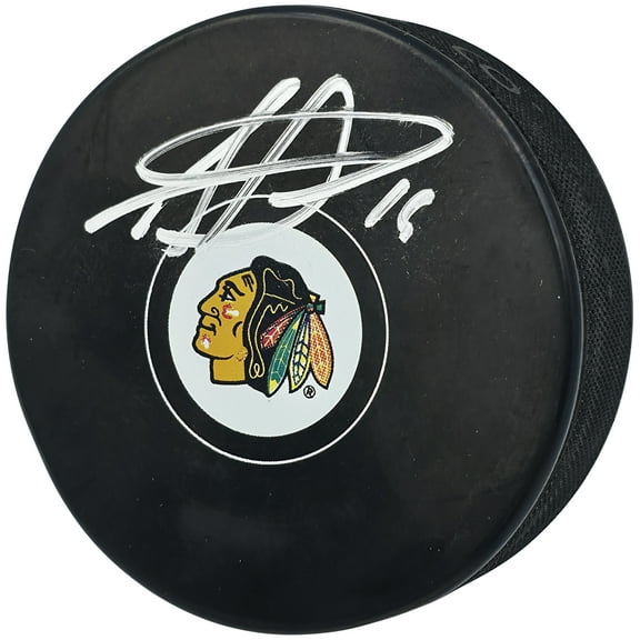 Jonathan Toews Autographed Official Chicago Blackhawks Logo Hockey Puck Beckett BAS Witness 250561