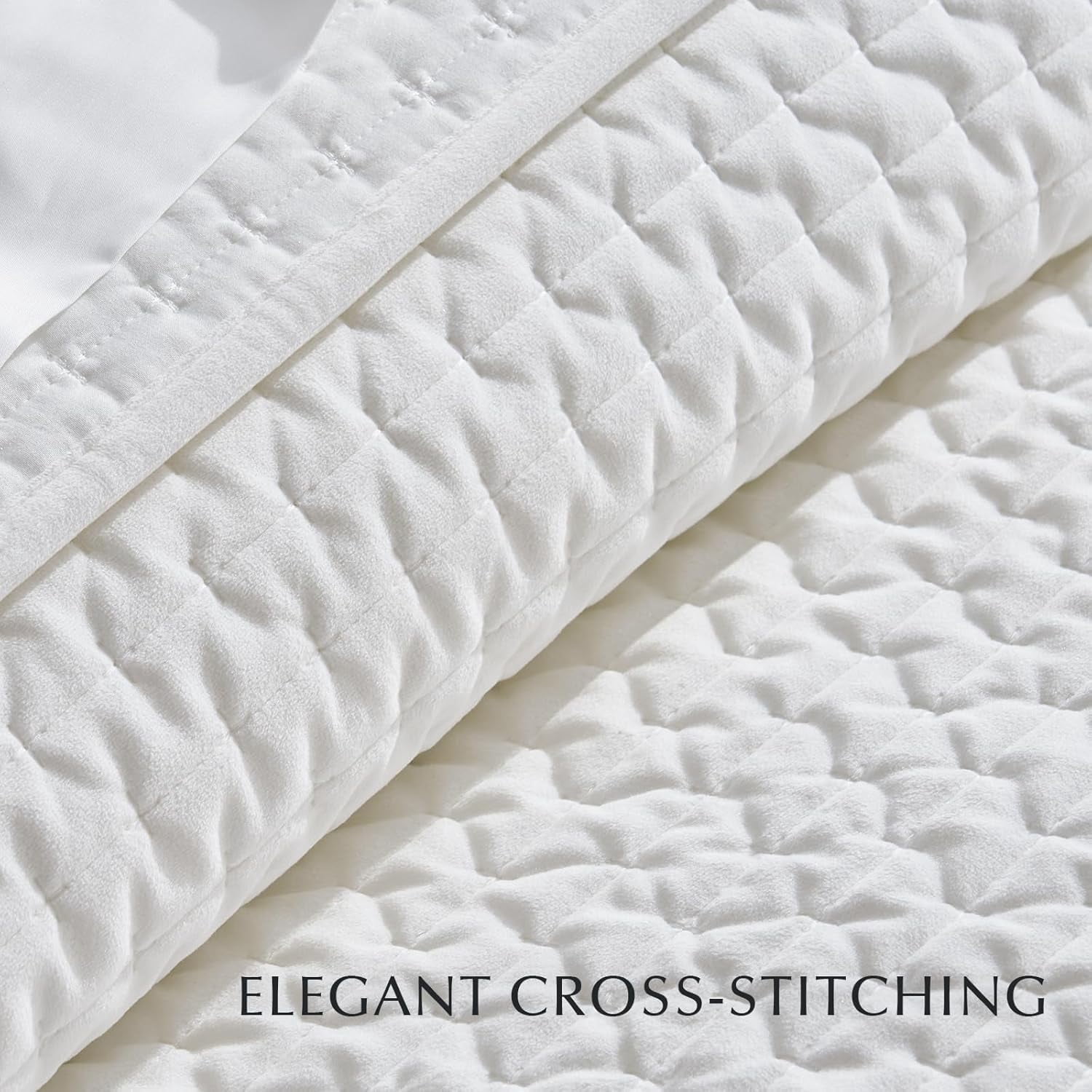 EVERGRACE Luxury Velvet Quilt Set Queen Size 3 Piece, Soft Cross-Stitch Velvet Comforter Set with Pillow Shams, Lightweight Coverlet Bedspread for All Seasons, Bright White