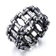 thumbnail image 1 of Accesorios de hip-hop personalizados para hombre, exquisito anillo de estrella de cinco puntas, anillo de hip-hop de imitación de diamante chapado en oro de 18 quilates para hombre y mujer Mujeres, 1 of 1