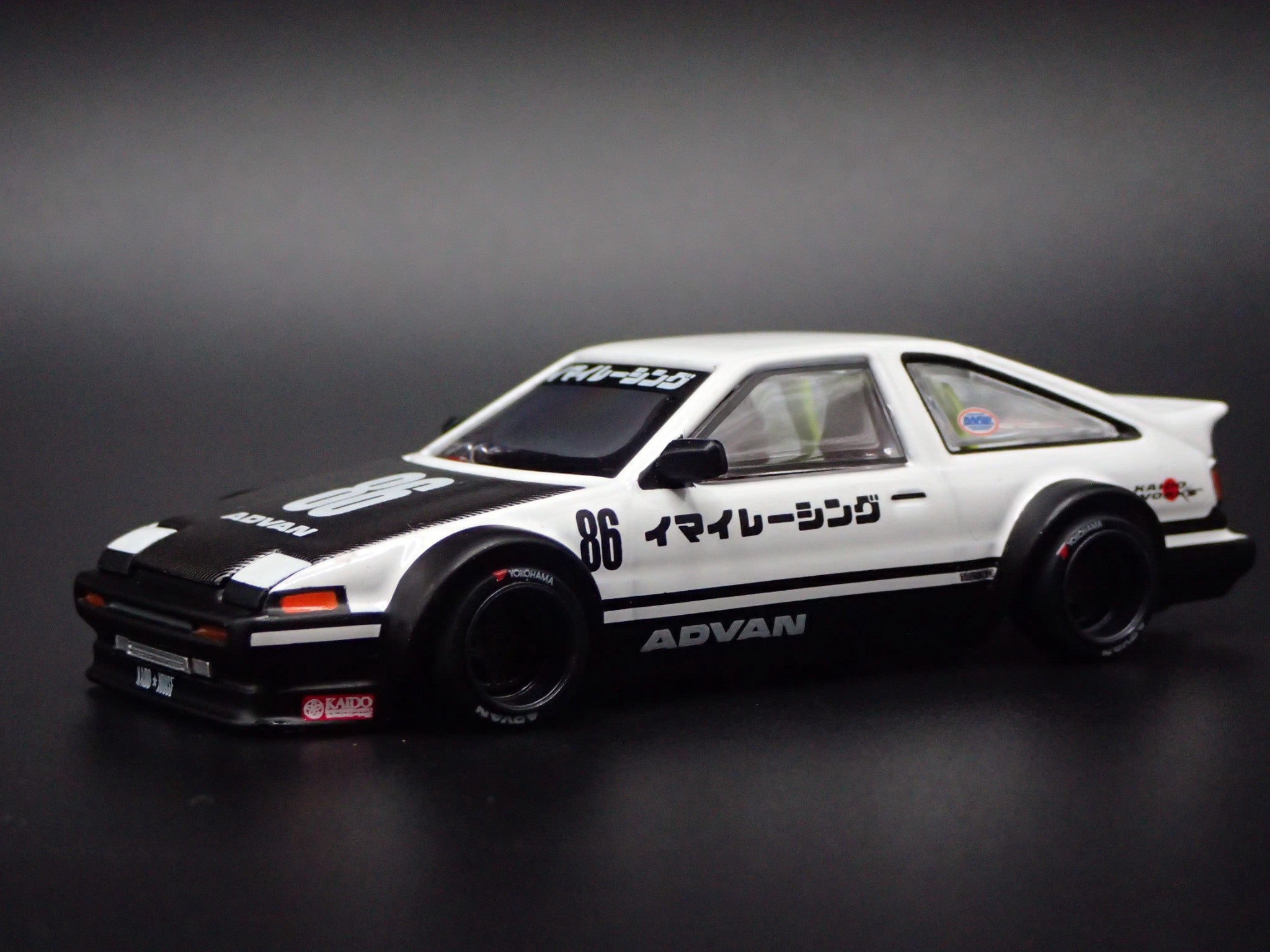 Open Box 1983-1987 TOYOTA AE86 SPRINTER TRUENO KAIDO HOUSE 1/64 SCALE DIECAST MODEL CAR