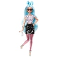 thumbnail image 3 of Muñeca Barbie Fashion Dolls Muñeca Deluxe, 3 of 4