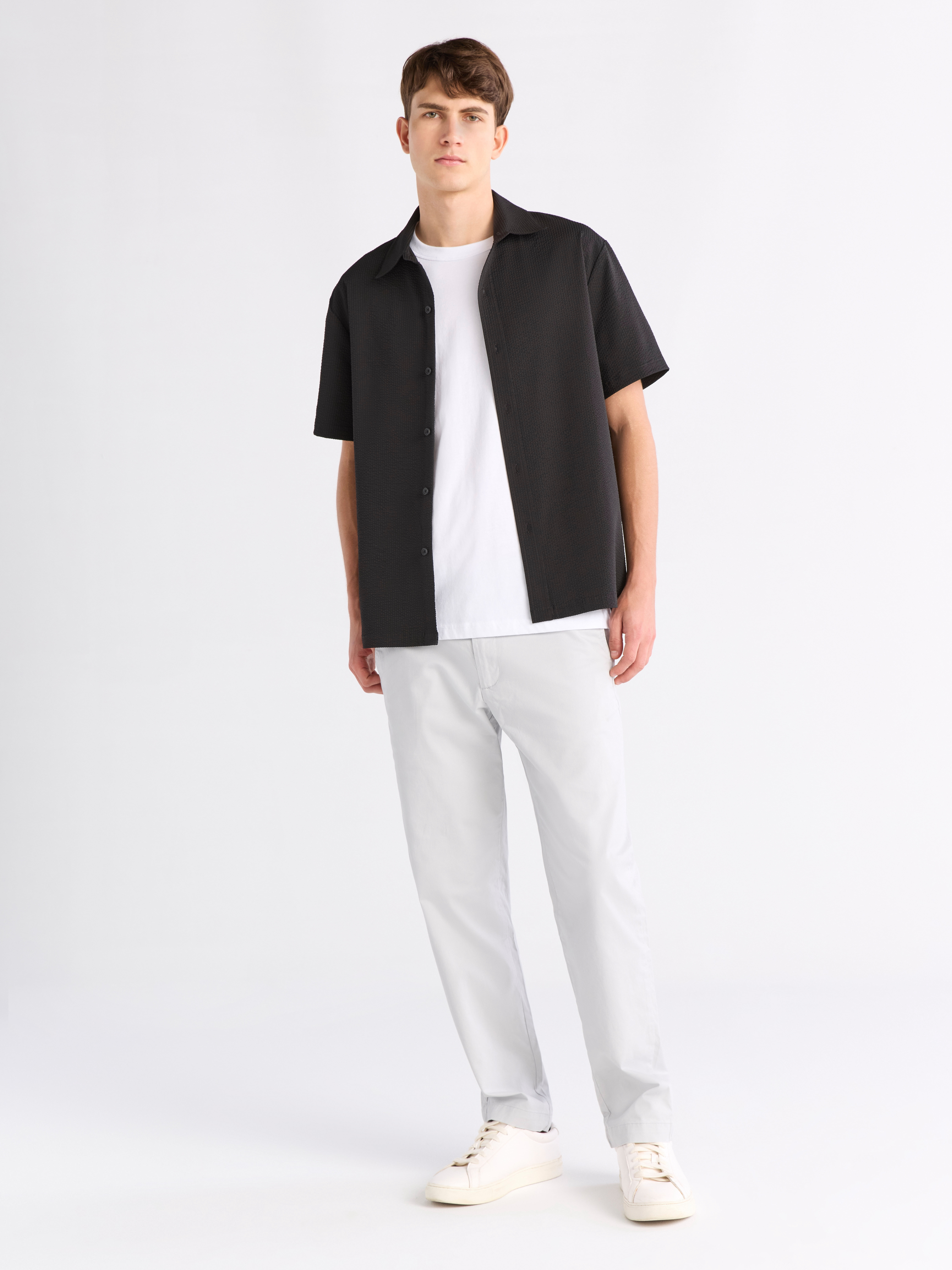 Free Assembly Men's Seersucker Camp Shirt with Short Sleeves, Sizes S-3XL