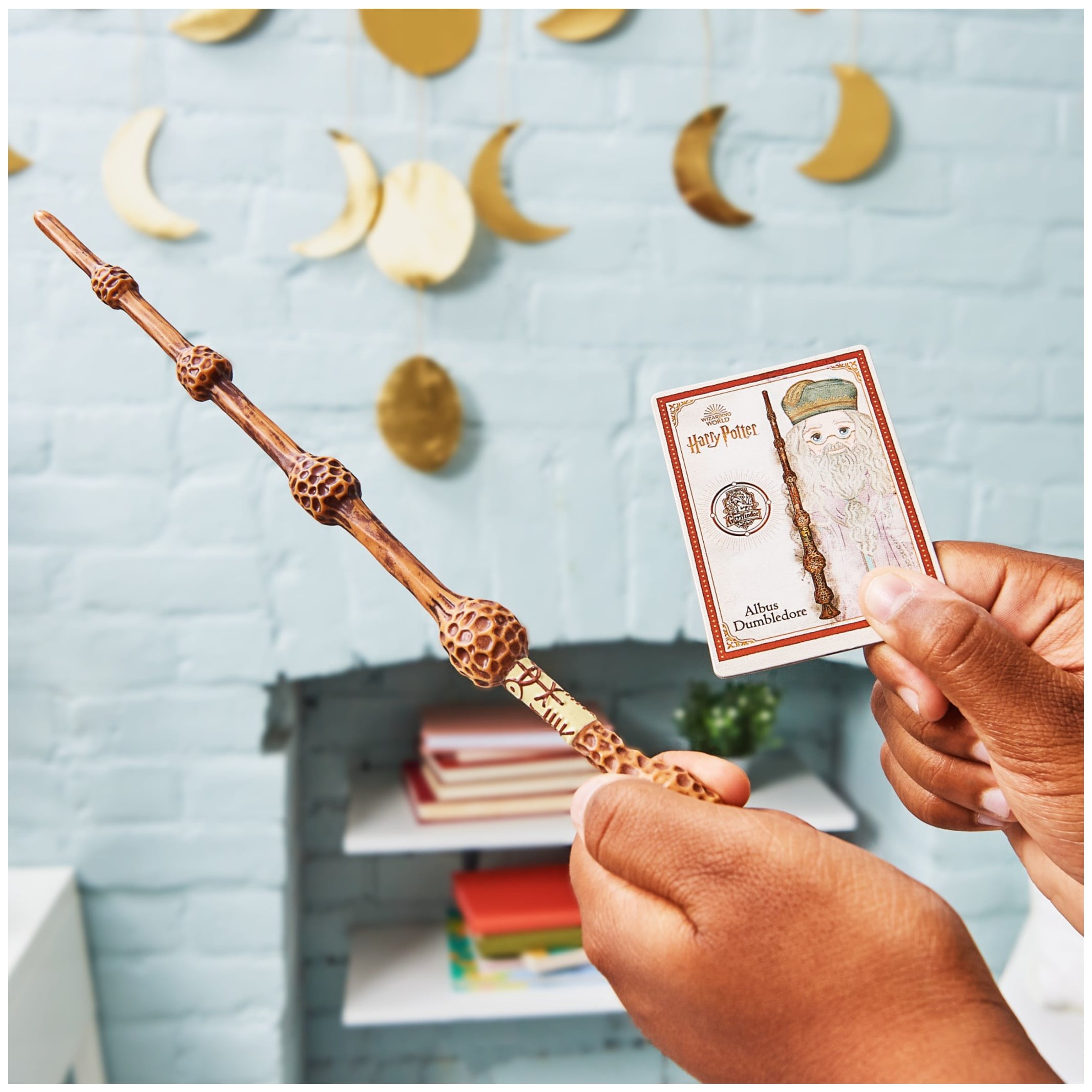 Bacchetta Ufficiale Bacchetta Di Draco Malfoy Ufficiale Harry Potter - 12  Pollici Con Carta Incantesimo, Giocattolo Collezionabile Giocattolo  Wizarding World, image size:2132x2132