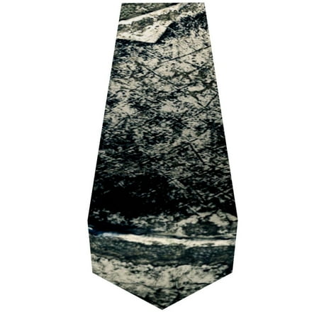 

OWNTA Football Pattern Retro Pattern Elegant Polyester Table Runner Perfect for Your Tables - Dining Table Decoration