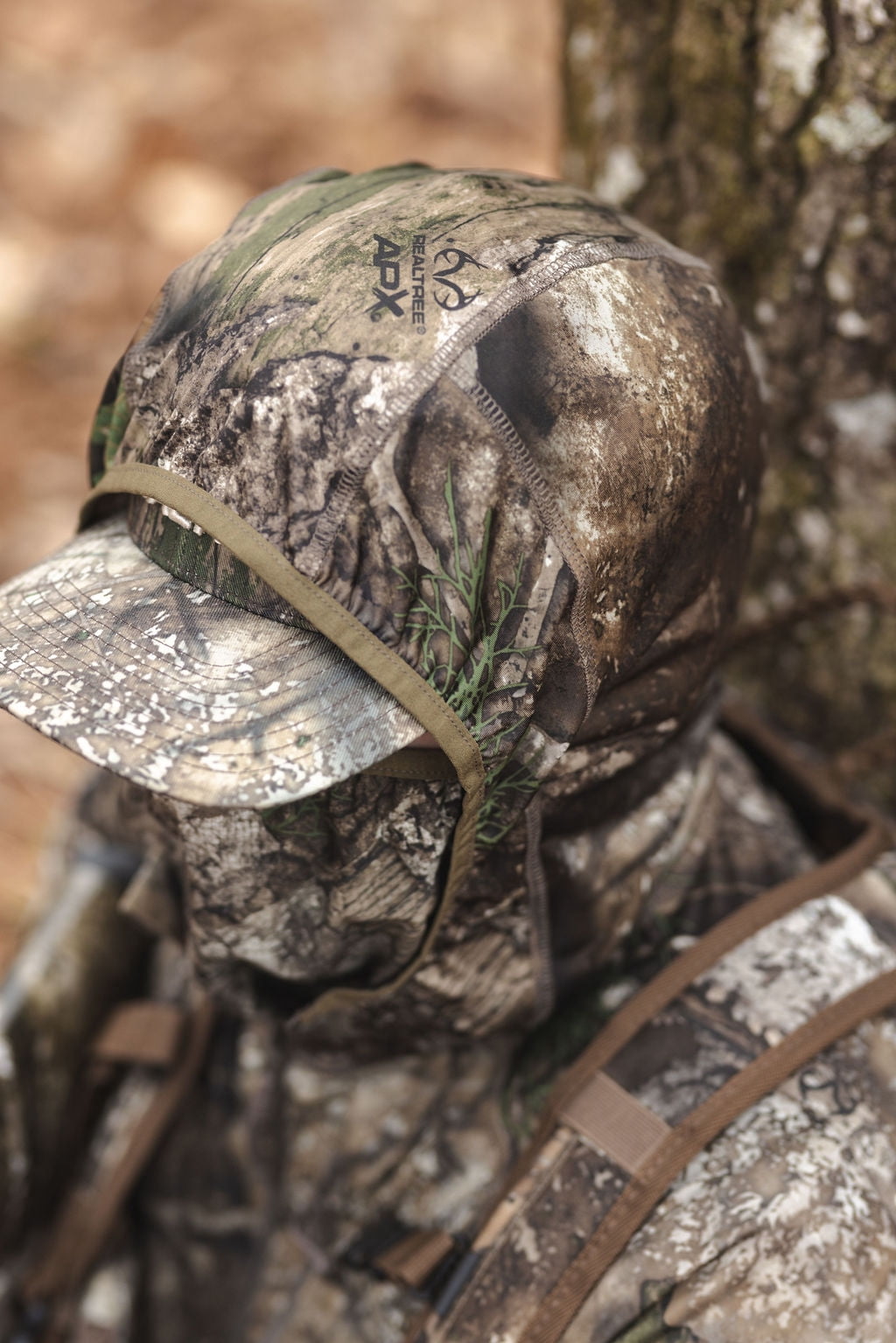 Realtree Men's Camo 1/2-Zip Hunting Pullover with Hood & Face Mask