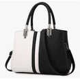 thumbnail image 1 of Bolso Xtellar Para Impermeable Elegante Dama Viaje Para Laptop Color Negro, 1 of 3