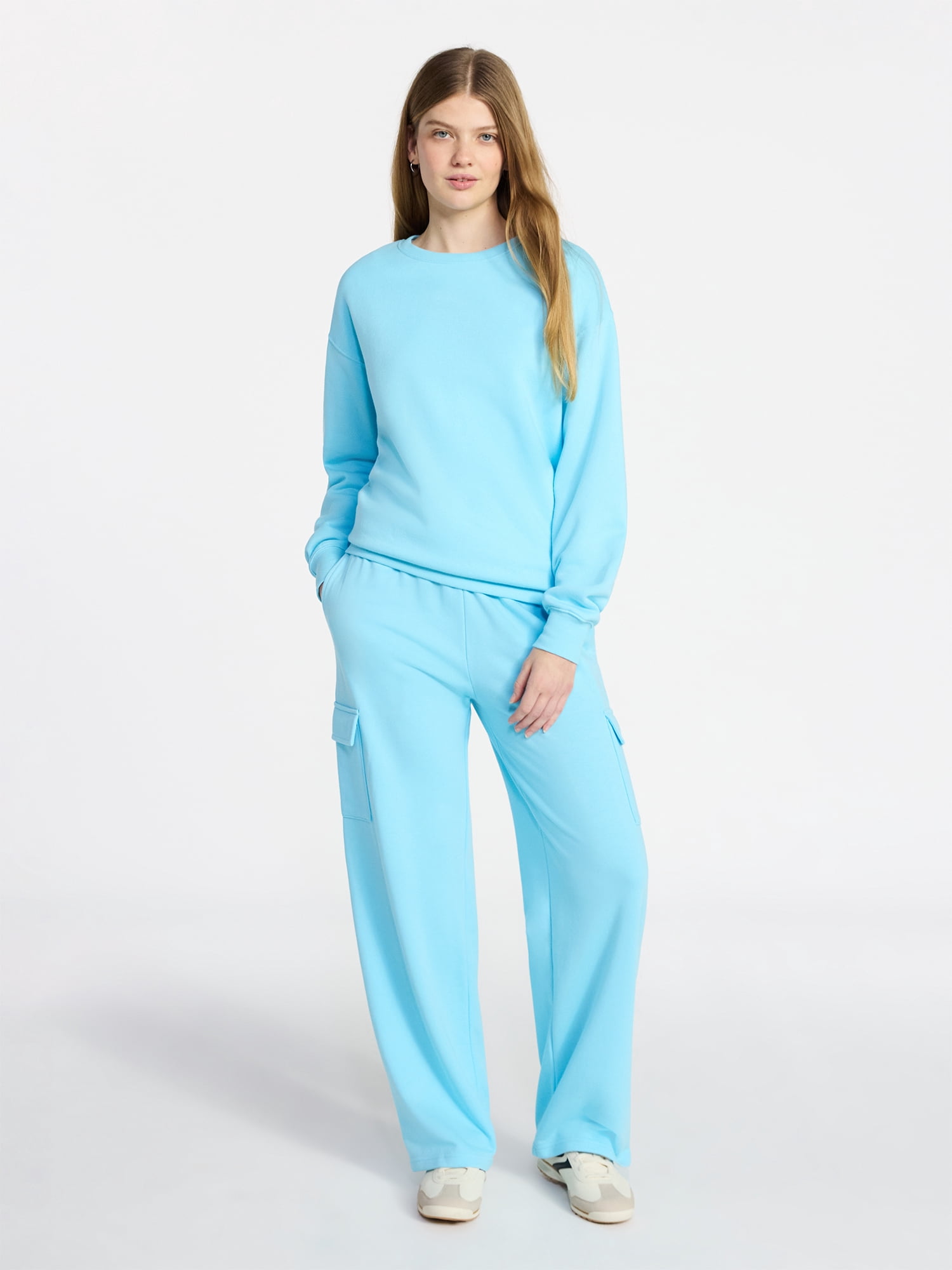 No Boundaries Oversized Fleece Sweatshirt with Long Sleeves, Women's XXS-4X