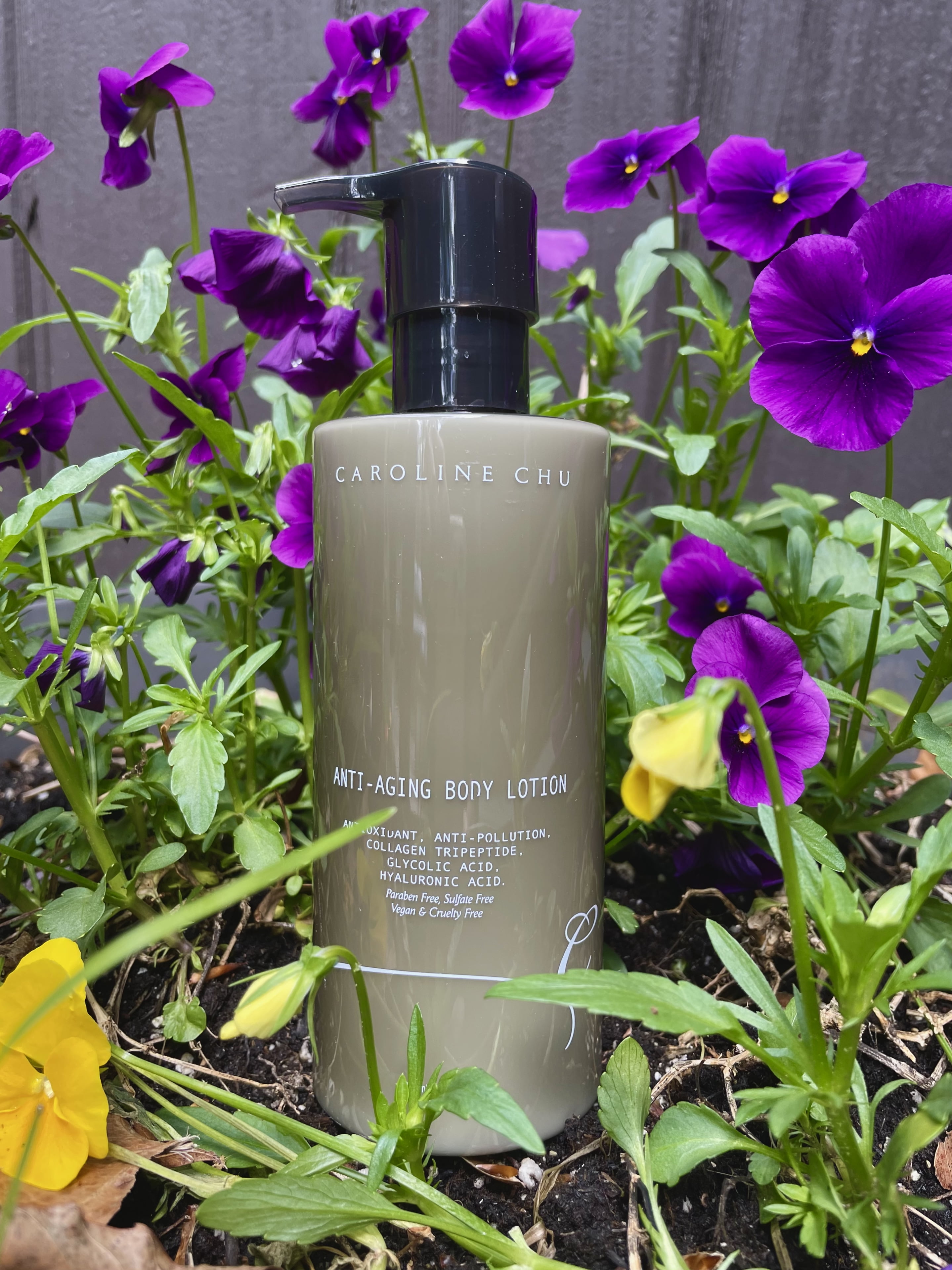 Caroline Chu Anti-Aging Body Lotion -  Antioxidant, Anti-Pollution, Collagen Tripeptide, Glycolic Acid, Hyaluronic Acid