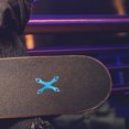 thumbnail image 1 of BALAHAPY 2Ud Protector Para Skateboard Con Almohadillas Antihundimiento Y Tornillos Hexagonales En Azul, 1 of 6
