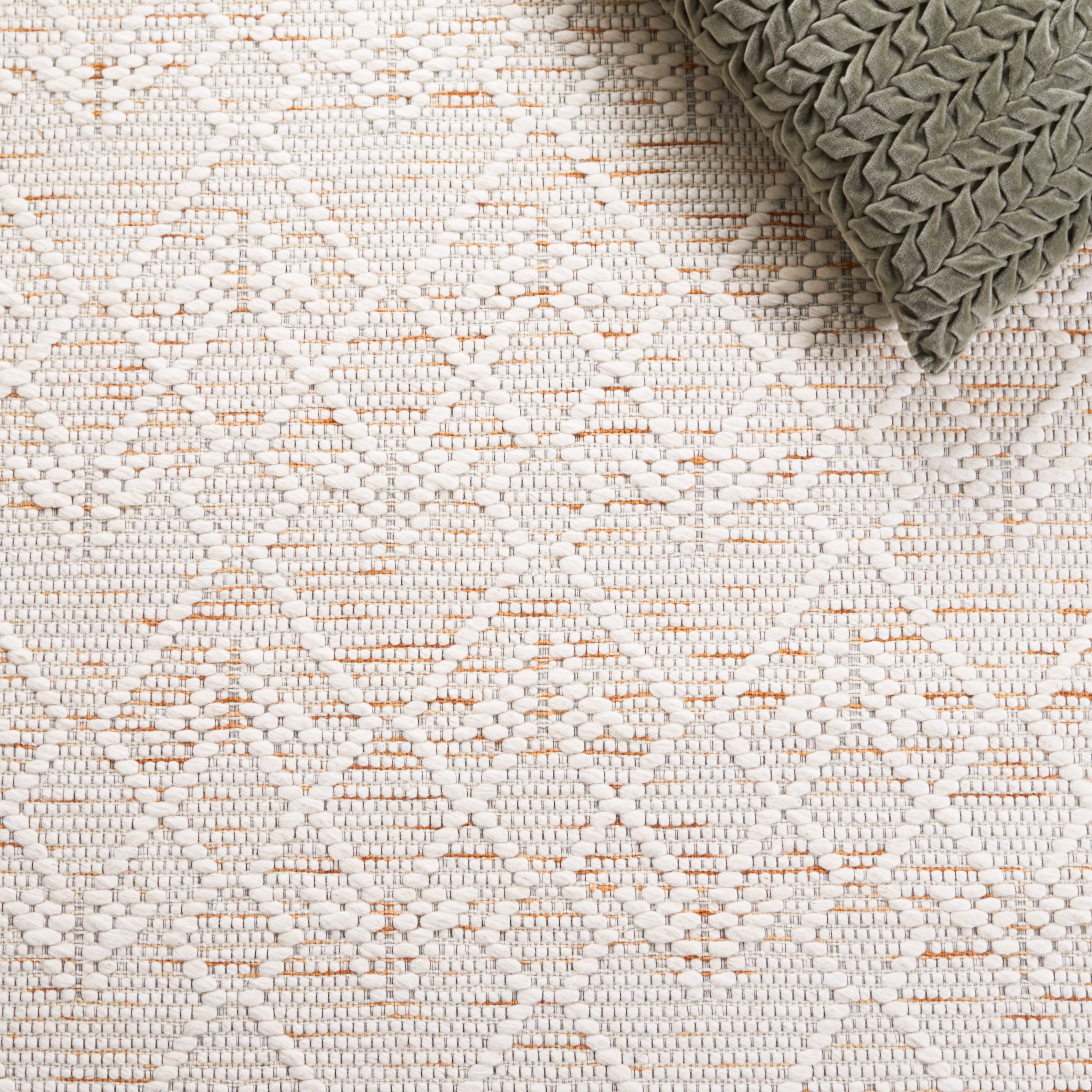SAFAVIEH Marbella Helen Bordered Area Rug, Ivory/Brown, 6' x 9'