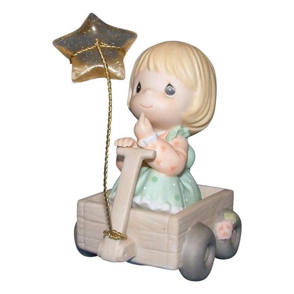 Precious Moments Figurine: C0019 Wishing You a World of Peace (5.2") Collectors Club