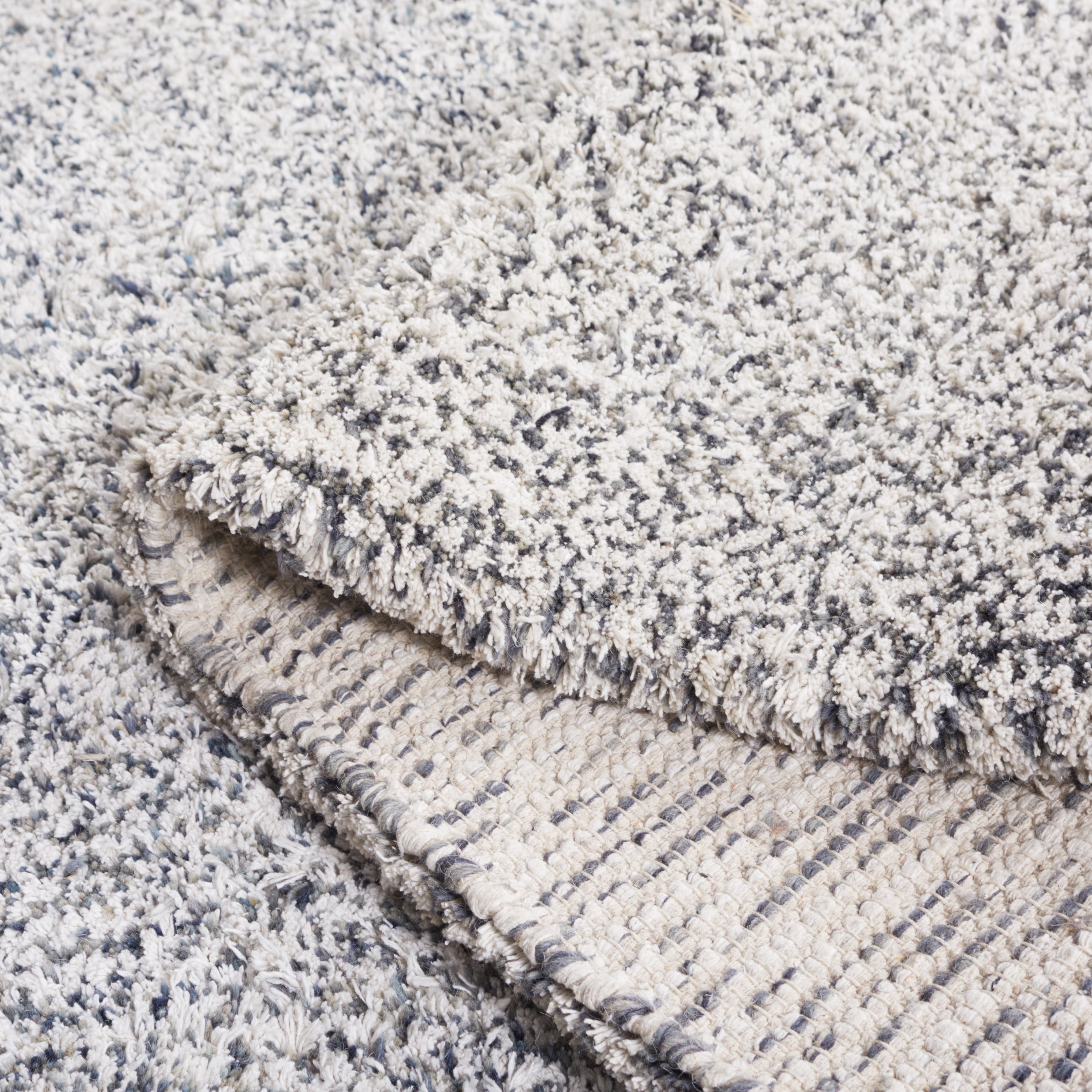 SAFAVIEH Berber Deena Distressed Area Rug, Ivory/Dark Gray, 3' x 5'