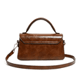 thumbnail image 3 of Bolsa  Belug Crossbody Pequeña De Hombro marron oscuro, 3 of 5