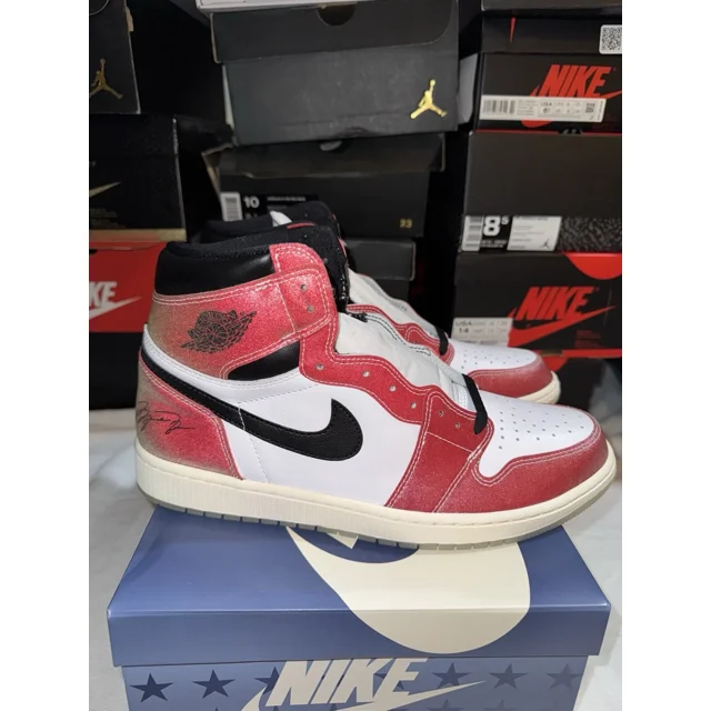 Size 13 - Jo r-dan 1 Retro High OG SP x Trophy Room F&F Chicago 2020