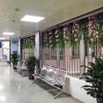 thumbnail image 5 of Blanco, 2 piezas de plantas colgantes artificiales de 85 cm - Flores de rosas de seda falsas Guirnalda colgante Vid de hiedra de ratán para la decoración de la pared del jardín del banquete de boda ER, 5 of 5