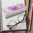 thumbnail image 4 of Familia Larva Estuche Rígido para Gafas de Cuero PU Protector con Forro de Felpa Premium Suave para Hombres y Mujeres, 4 of 6