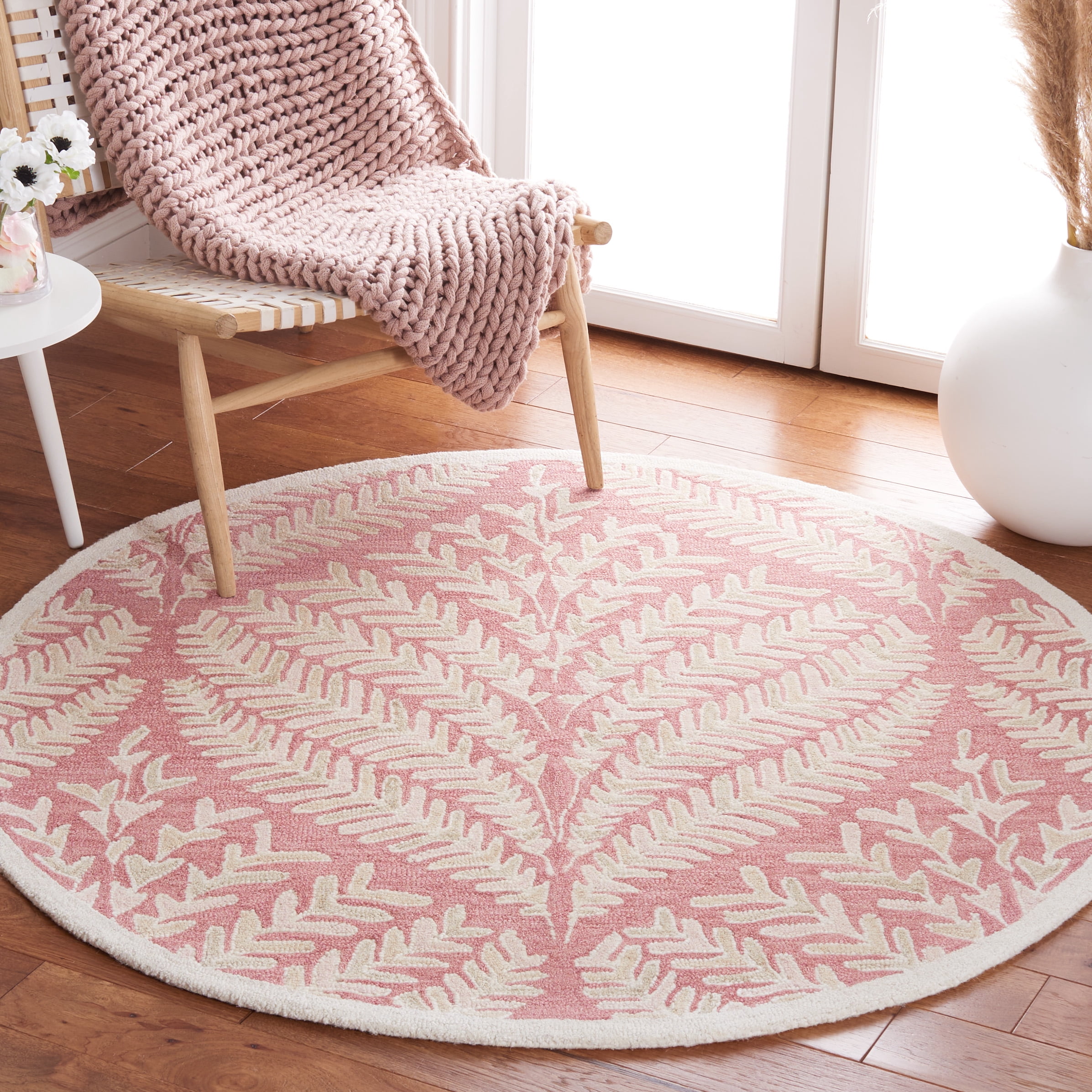 SAFAVIEH Capri Proinsias Leaves Wool Area Rug, Pink/Ivory, 8' x 8' Round
