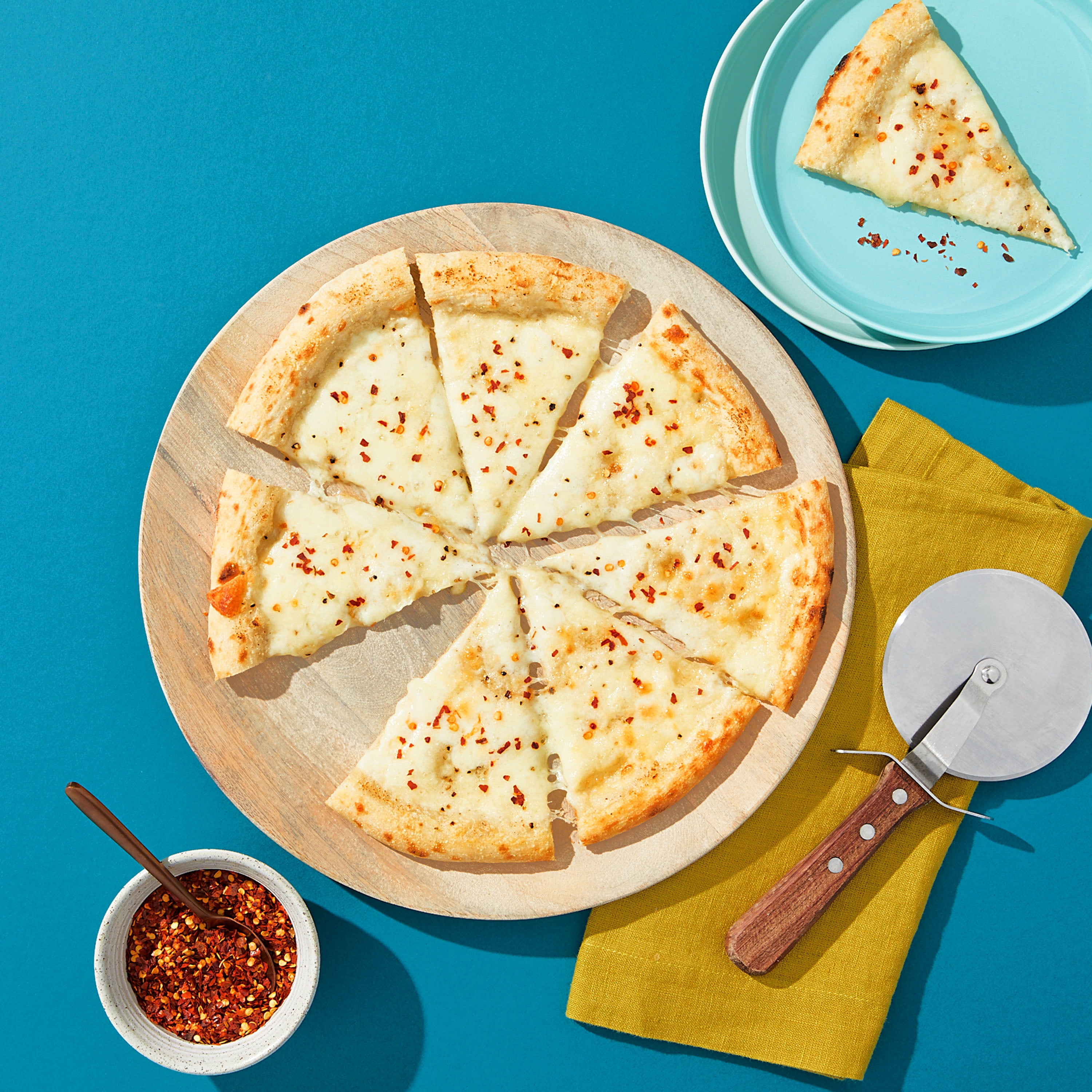 bettergoods Italian Wood-Fired Five Cheese Pizza, 15.6 oz (Frozen)