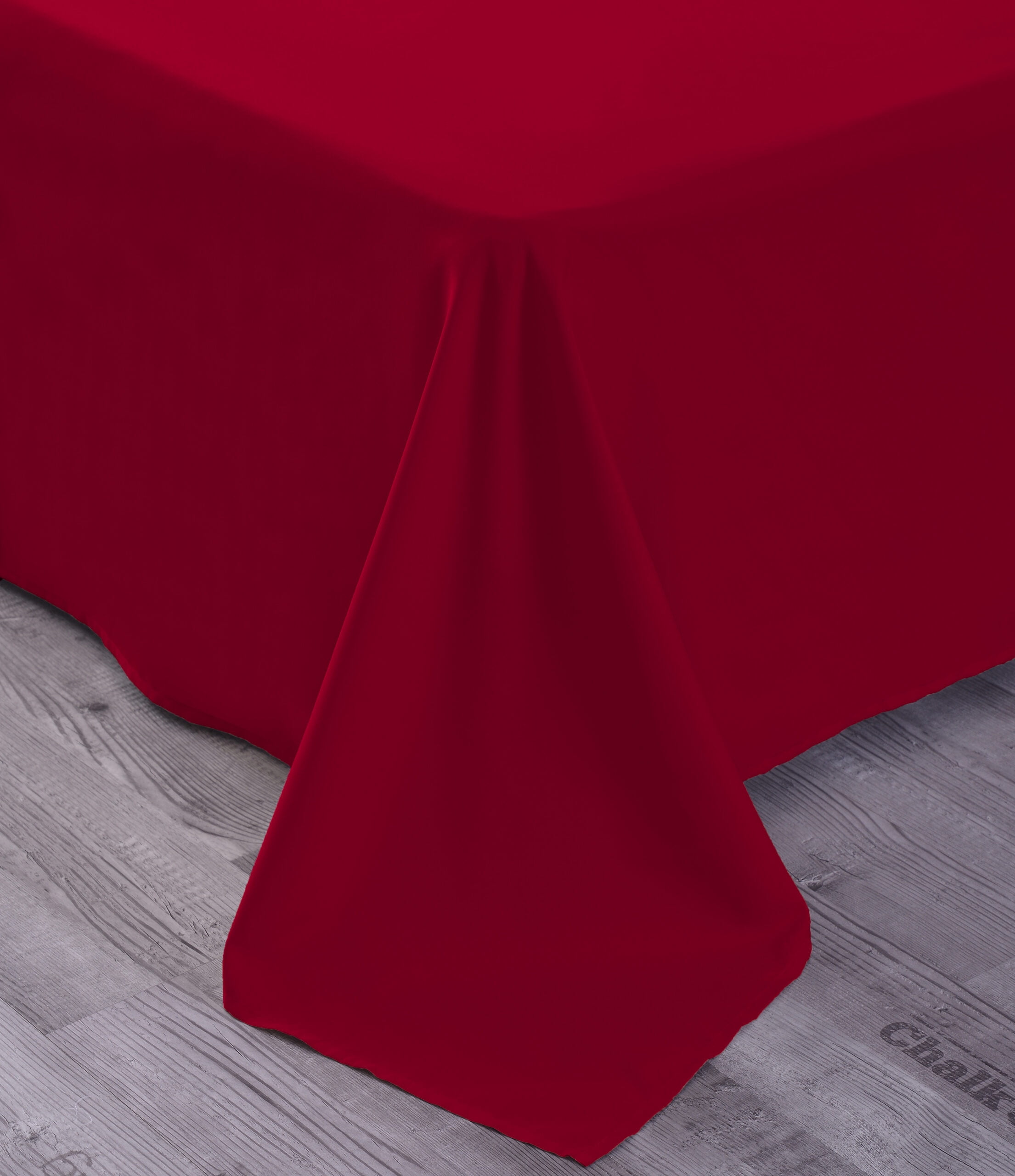 the Season Essentials Wrinkle Free Sheet Sets with Deep Pockets & Stain Resistant, 4 pc, 1800 Thread Count Bamboo Based – Red, Split King
