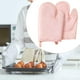 thumbnail image 1 of Mitts de horno de silicona, guantes de cocción para hornear versátiles de guantes de aislamiento fácil de usar guantes de cocina para barbacoa por Rosa, 1 of 8