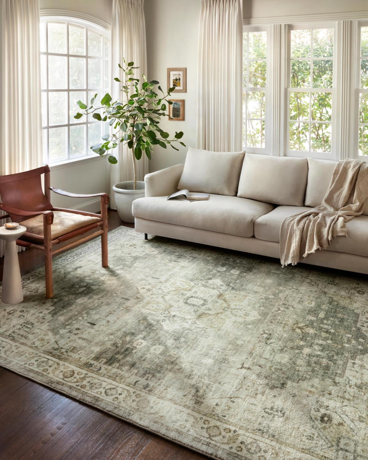 Loloi Rosette Sage / Beige 7'-6" x 9'-6" Area Rug