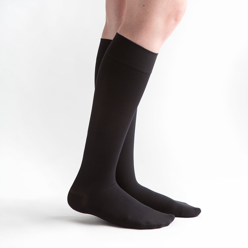 knee high opaque tights