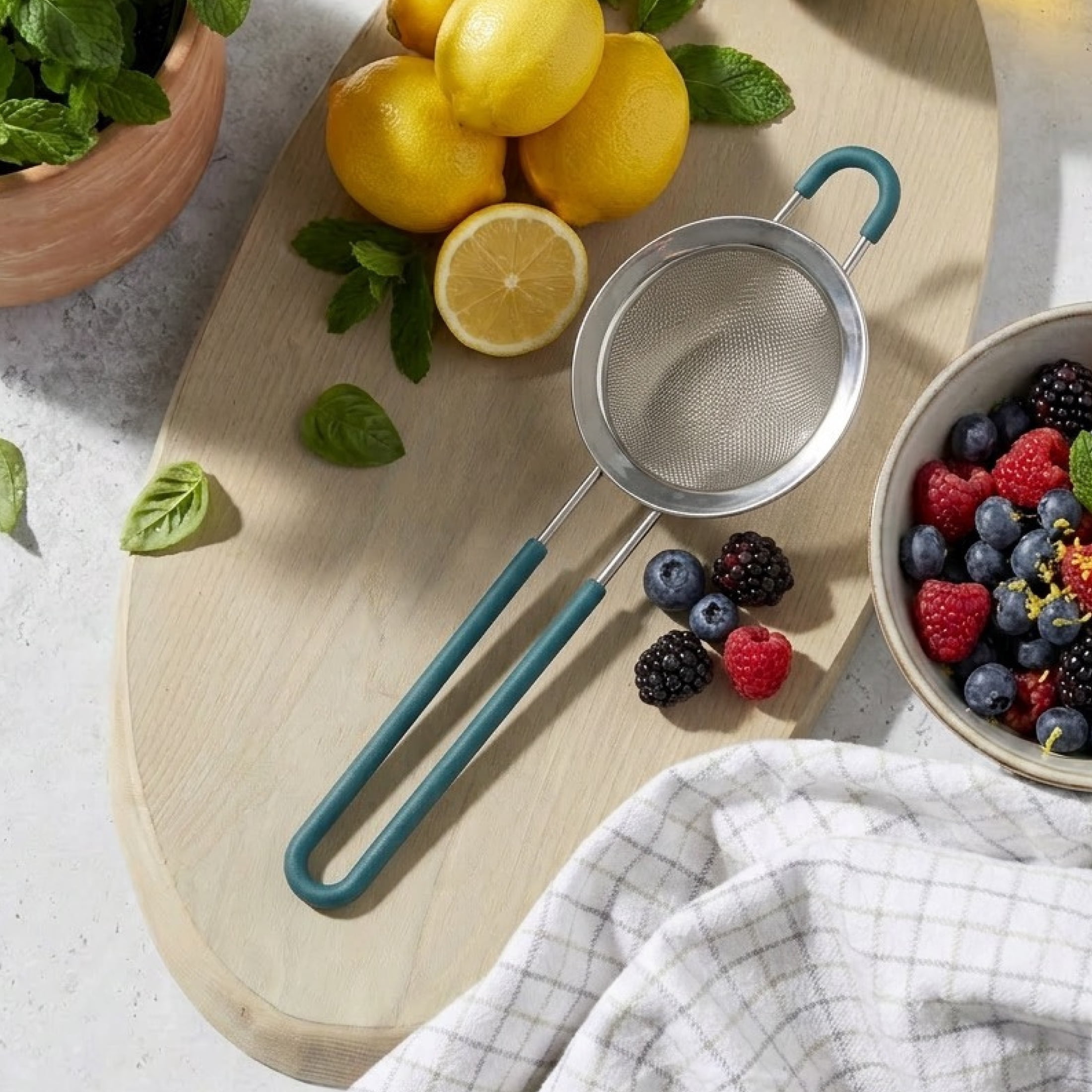 MS GREEN STRAINER - FRENCH