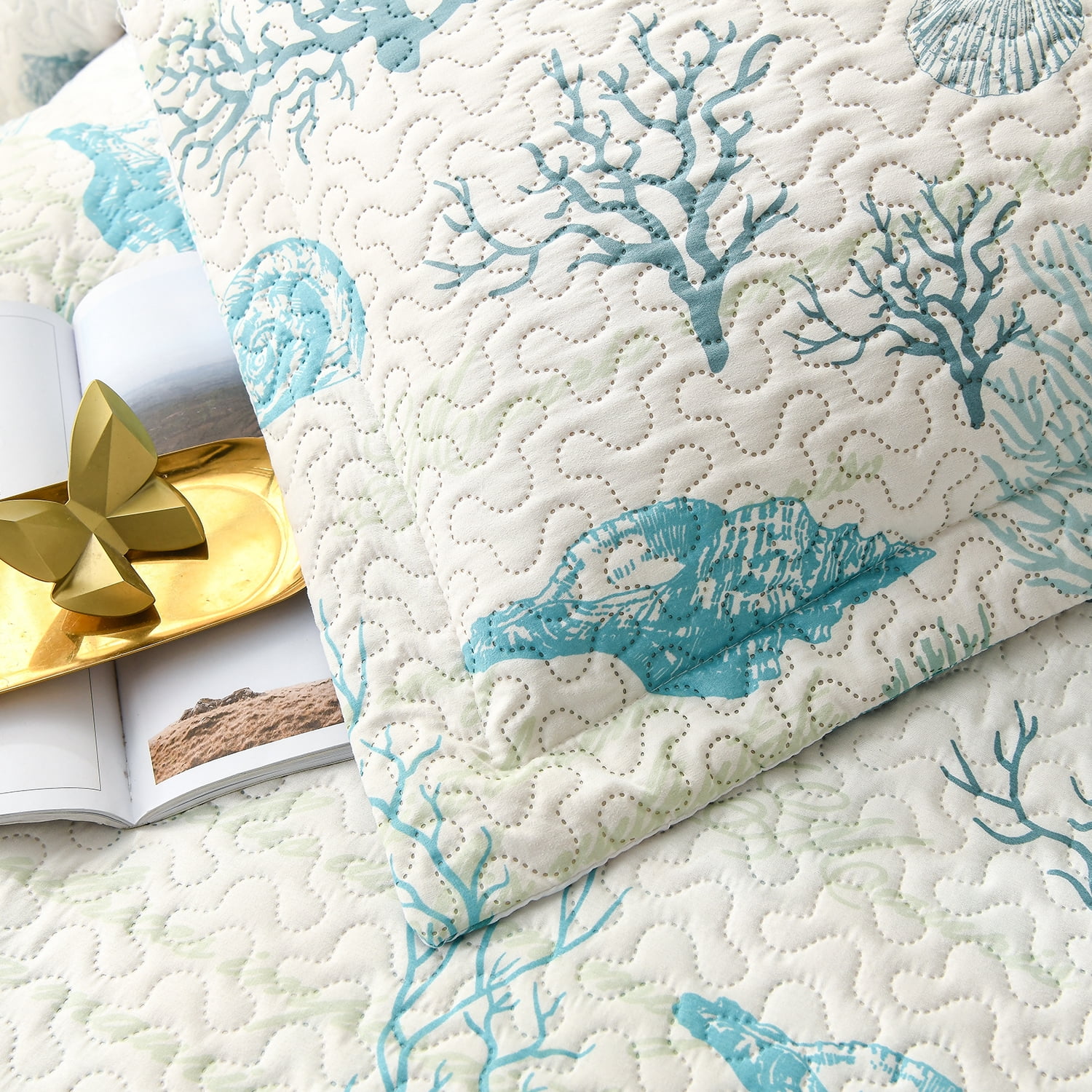 Kebury Ocean Beach Theme Quilts Bedding Set King Size Lightweight Patchwork Coastal Bedding Green Grass Coverlets Conch Seashell Starfish Seaweed Bedspreads (1 Quilt, 2 Pillow Shams)
