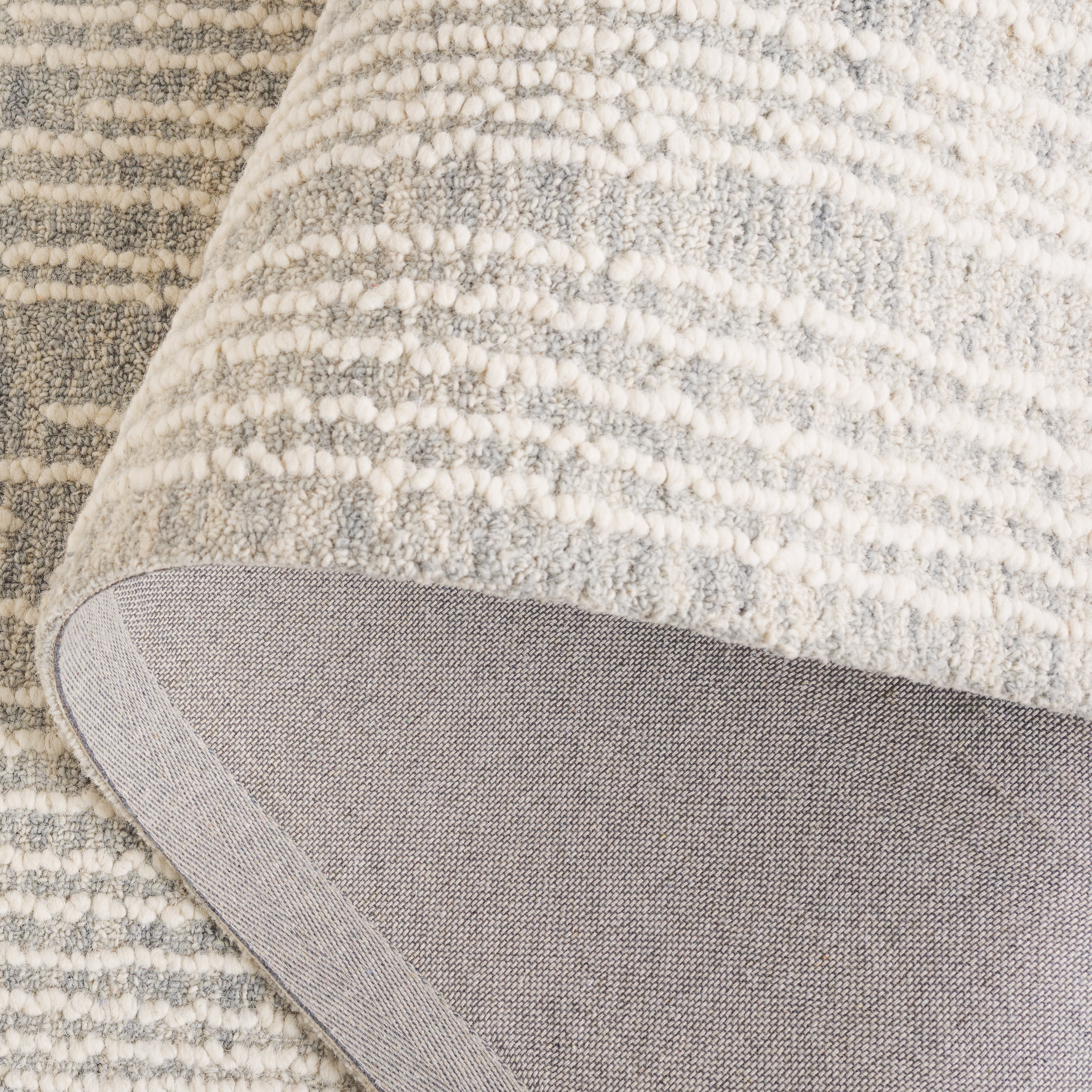 SAFAVIEH Abstract Nina Striped Geometric Area Rug, Light Gray/Ivory, 5' x 8'