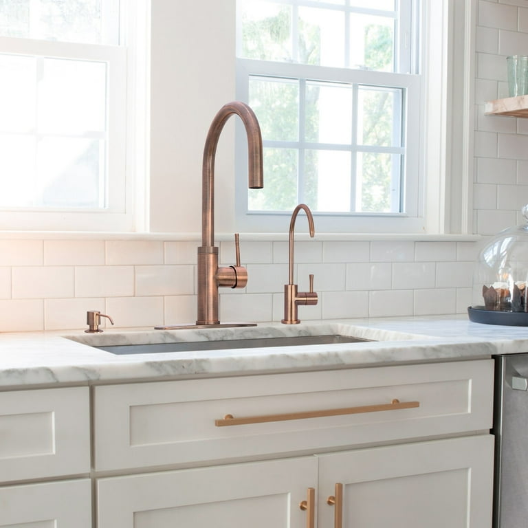 Akicon Pull-Down Kitchen Faucet With Copper Finish – Single Handle, 17-Inch High Arc, Ceramic Valve, 5-Year Warranty, Easy Installation
