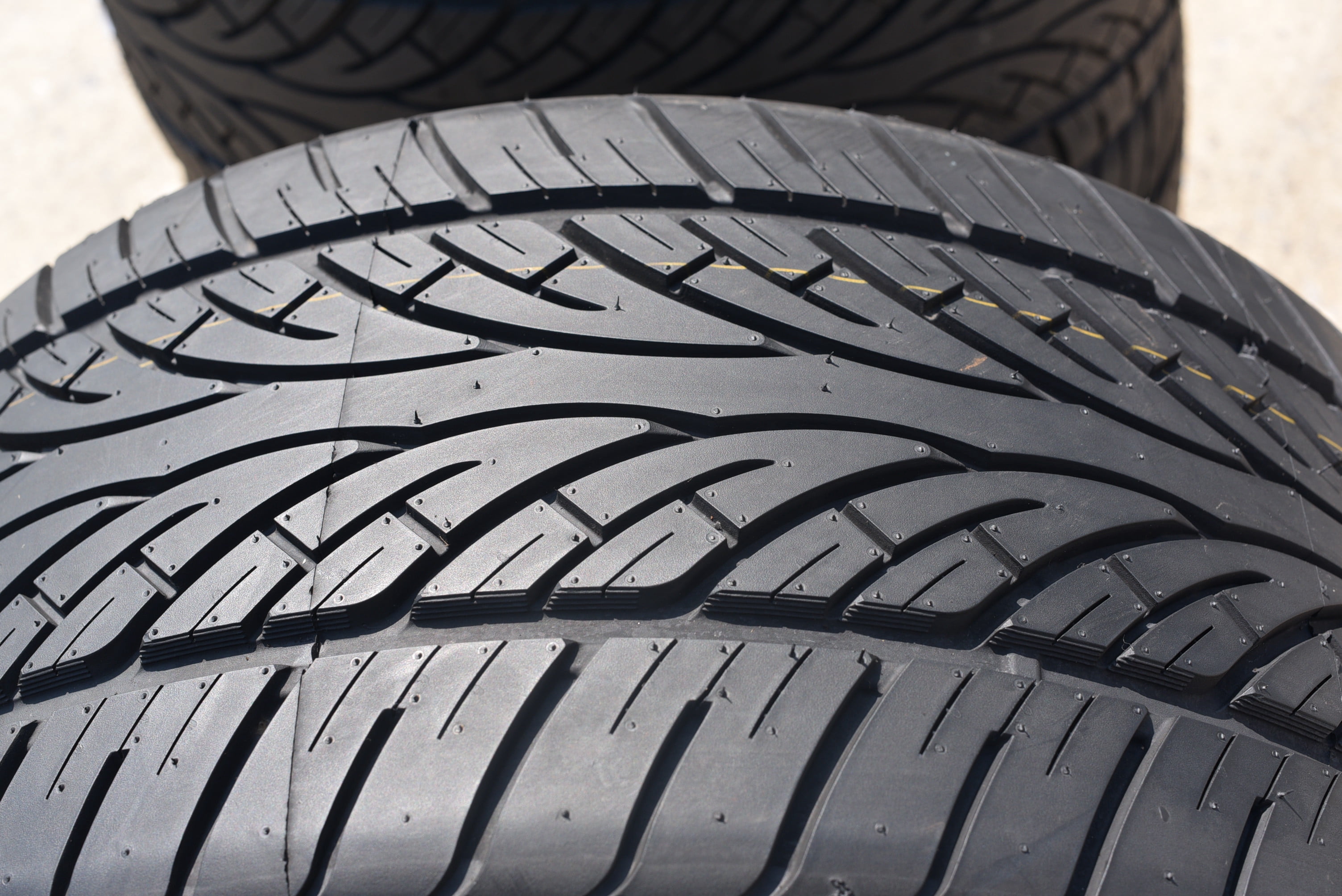 Venom Power Ragnarok Zero 235/35R20 ZR 92W XL High Performance Tire Sansujyuku sansujyuku.com