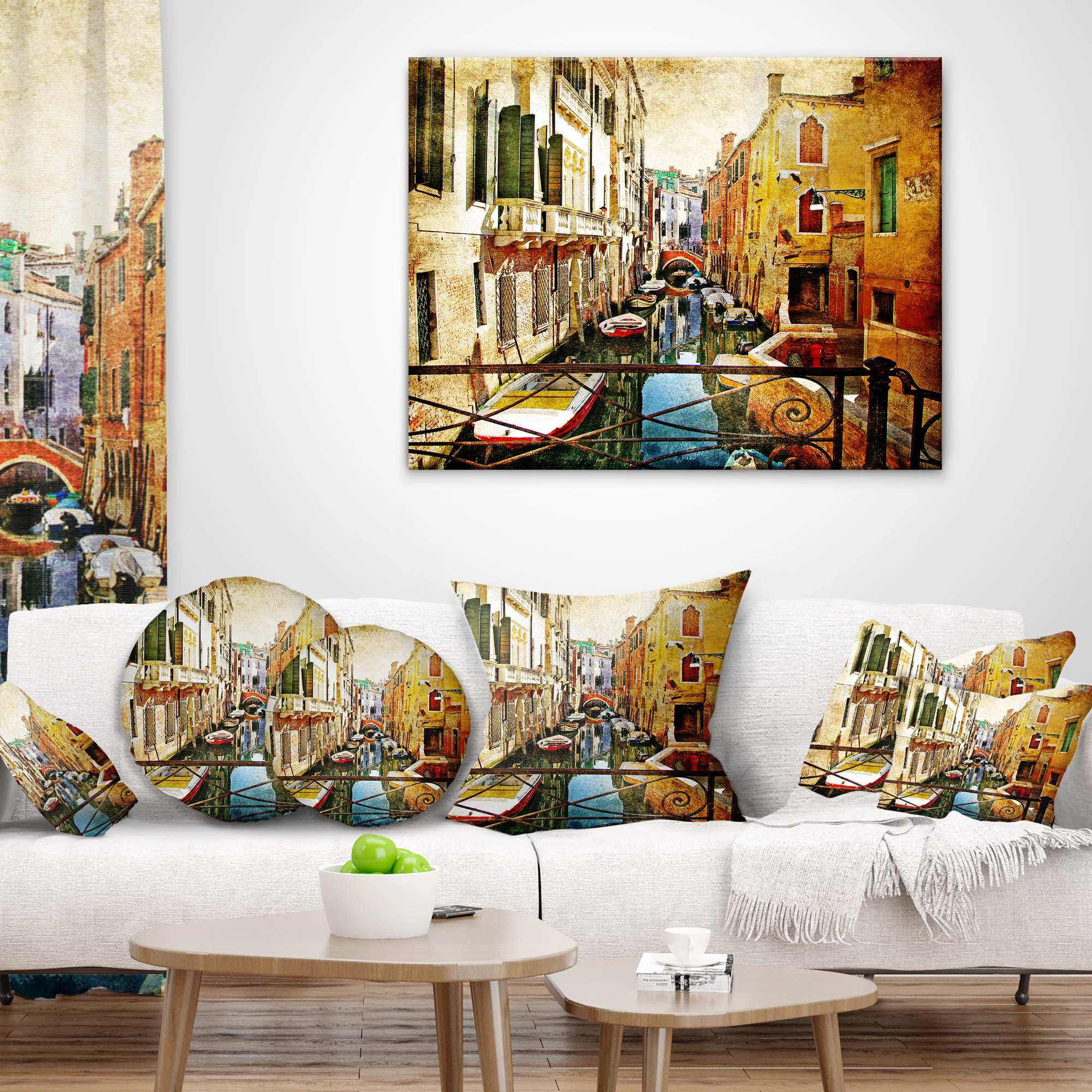 Designart Amazing Venice - Cityscape Throw Pillow - 18x18