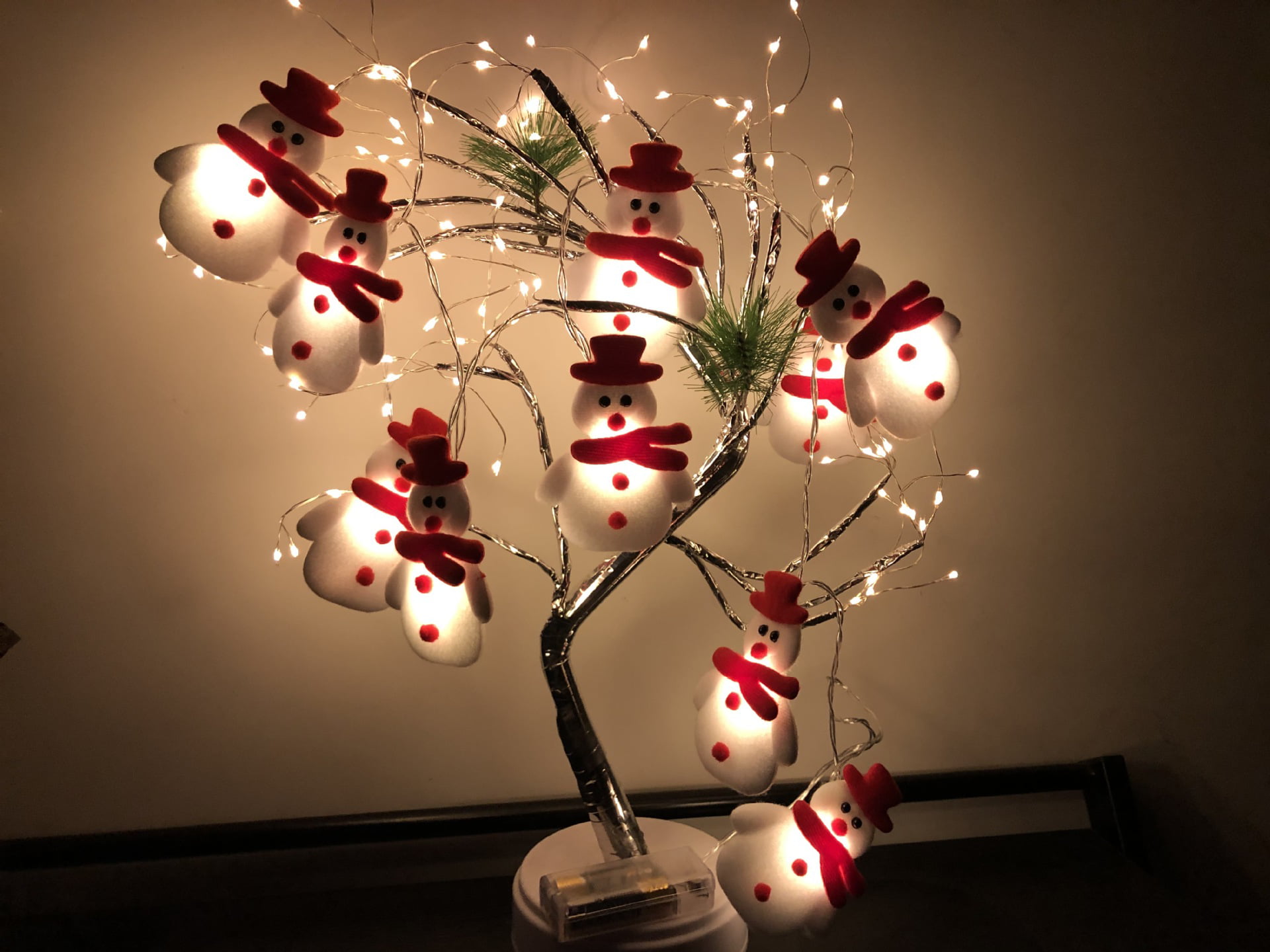 Creative Outdoor Christmas Tree Lights 