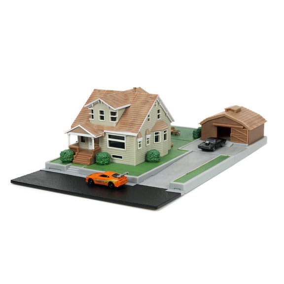 Fast & Furious Nano Hollywood Rides Dom Toretto's House Display Diorama with Two 1.65" Die-cast Cars