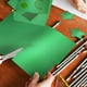 thumbnail image 5 of Papel Cartulina Verde Brillante Goefun 230gsm A4 100 Hojas, 5 of 6