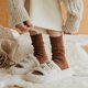 thumbnail image 4 of Calcetines de lana gruesos y cálidos de otoño e invierno para mujer, calcetines hasta media pantorrilla, calcetines de cachemira de color sólido, calcetines de pelo retro, gruesos y largos, 4 of 6