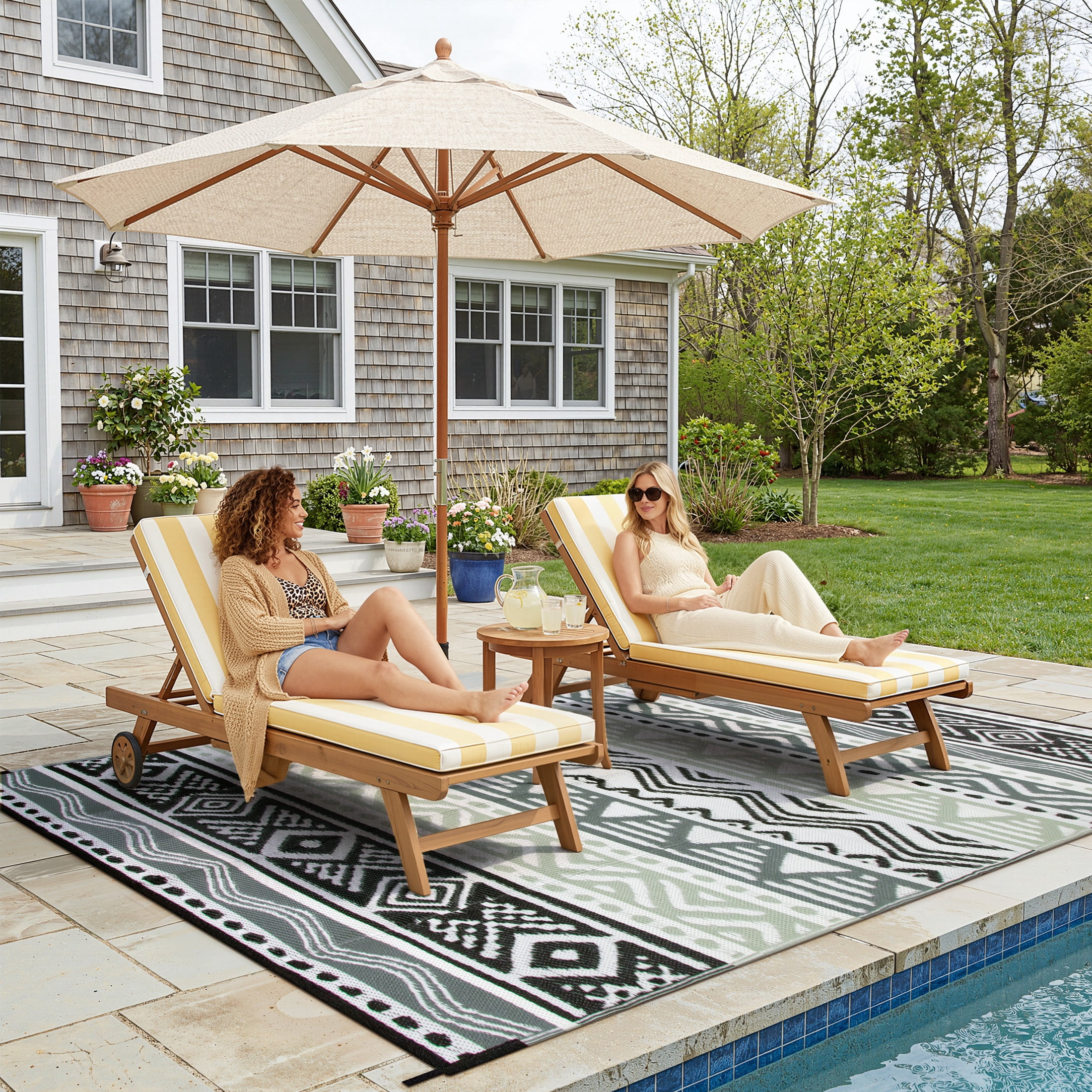 Moynesa Large Outdoor Rug Waterproof, 8'x10' Lightweight Plastic Straw Rug for Camping RV, Reversible Outside Carpet for Patio Deck Porch Balcony Picnic Tent, Black/Gray