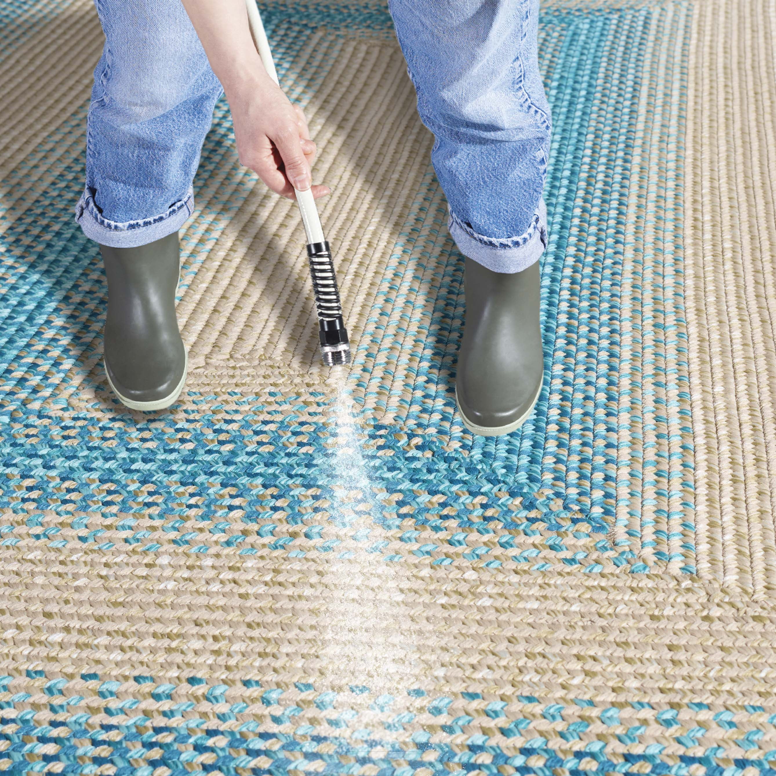SAFAVIEH Braided Neville Bordered Machine Washable Reversible Area Rug, Blue/Beige, 3' x 3' Round