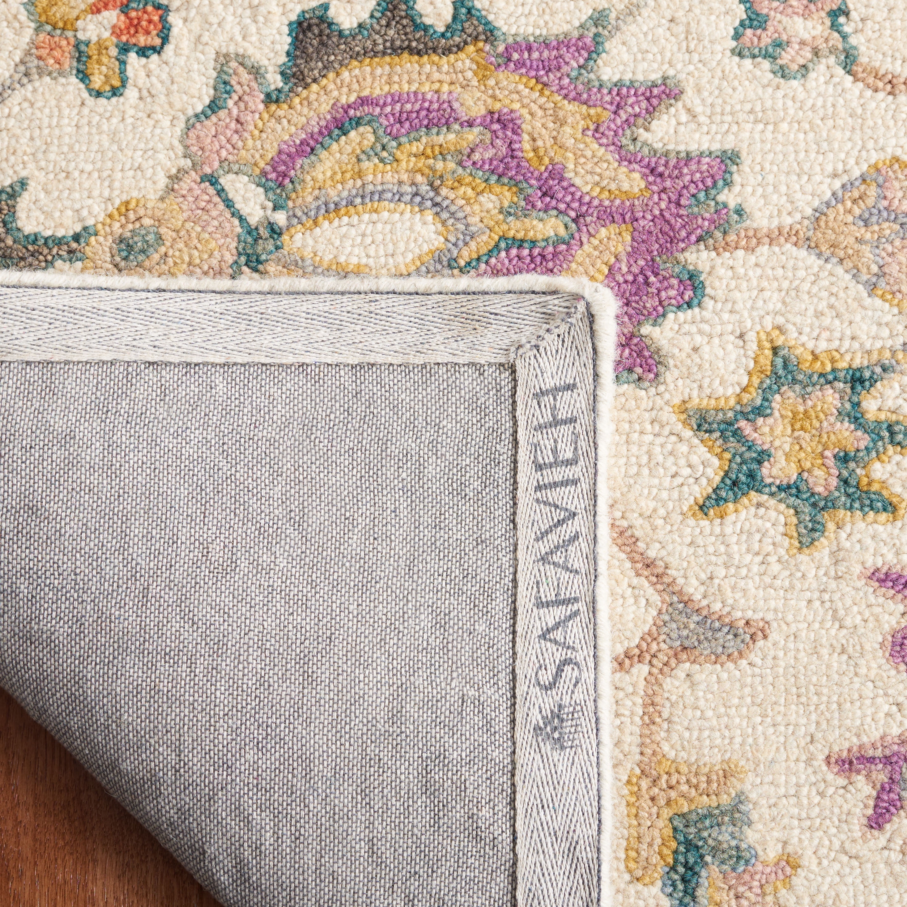 SAFAVIEH Blossom Angel Floral Area Rug, Beige/Lavander, 6' x 6' Round