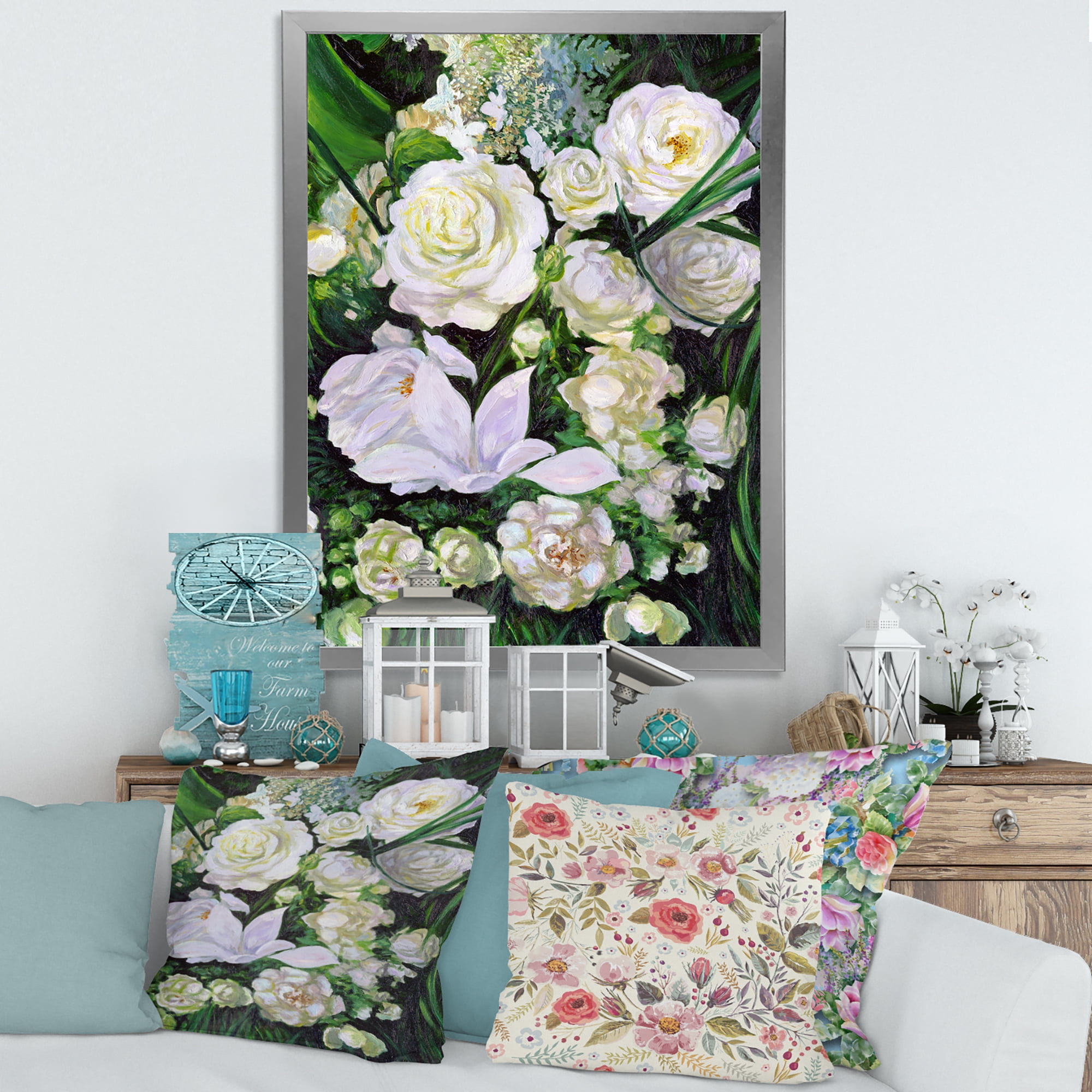 Designart 'Bouquet Of White Roses With Green Leaves' Traditional Framed Art Print